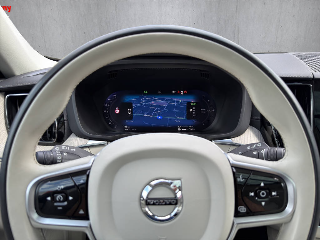 VOLVO XC60 2.0 T6 TE Ultimate Dark eAWD-image-10