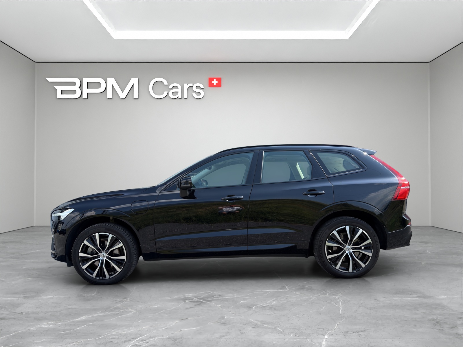 VOLVO XC60 2.0 T6 TE Ultimate Dark eAWD-image-17