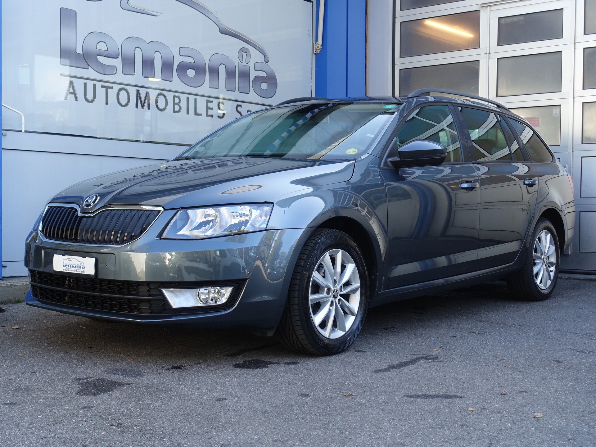 SKODA Octavia Combi 1.6 TDI Ambition 4x4-showroom-element-1