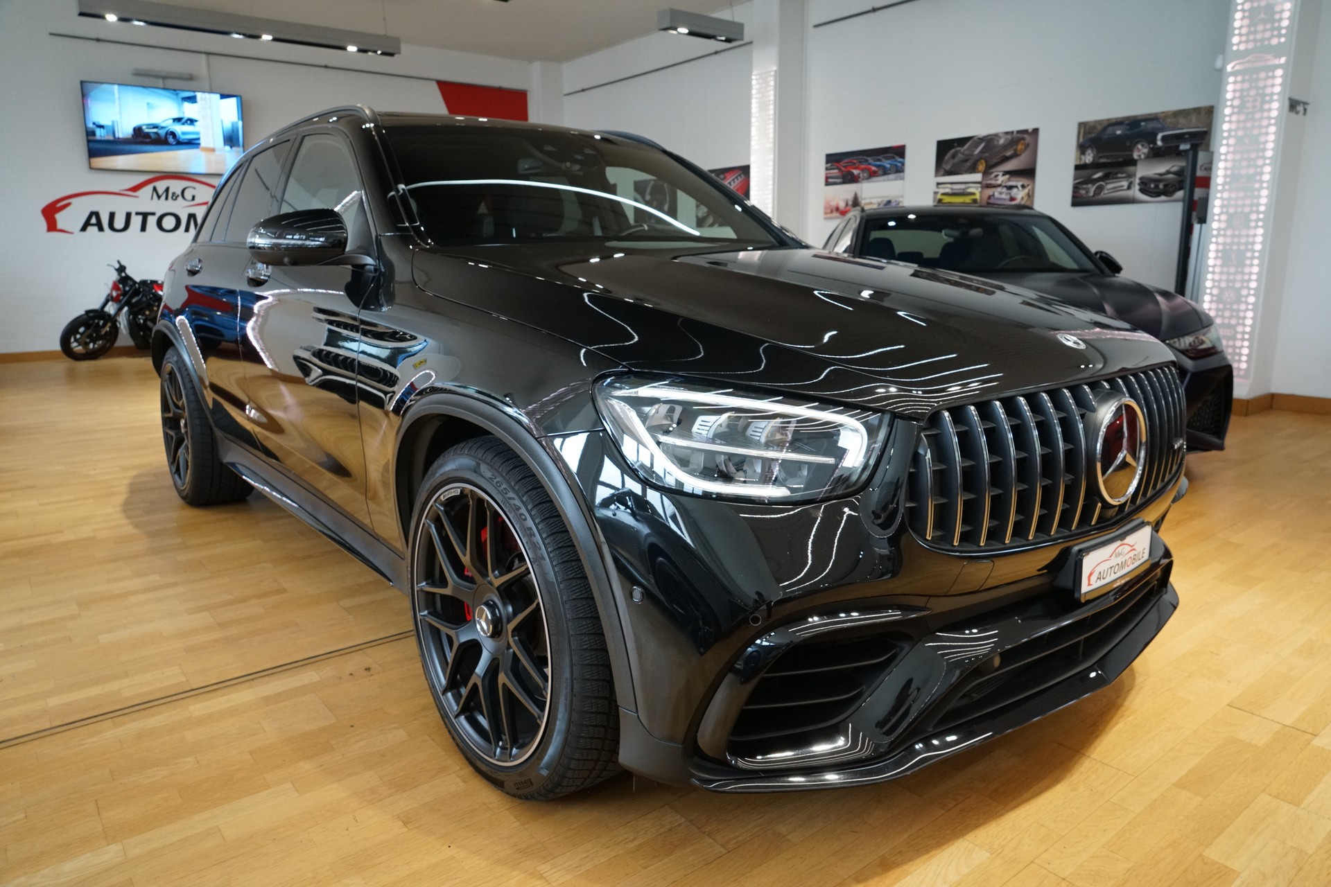 MERCEDES-BENZ GLC 63 S AMG 4Matic 9G-Tronic-showroom-element-2