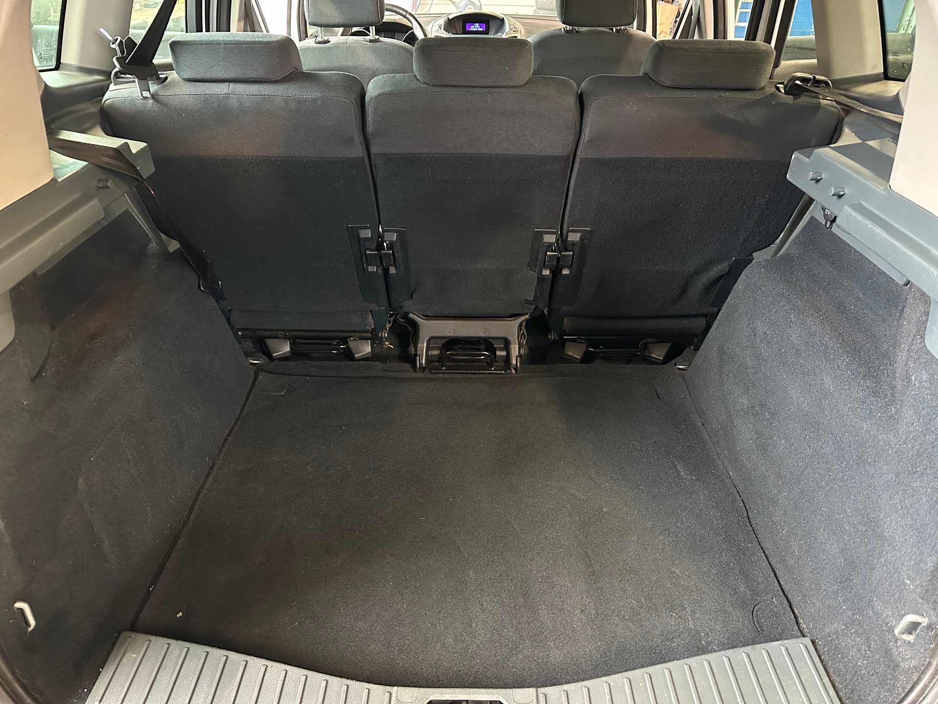 FORD C-Max 1.6 SCTi Titanium-image-13