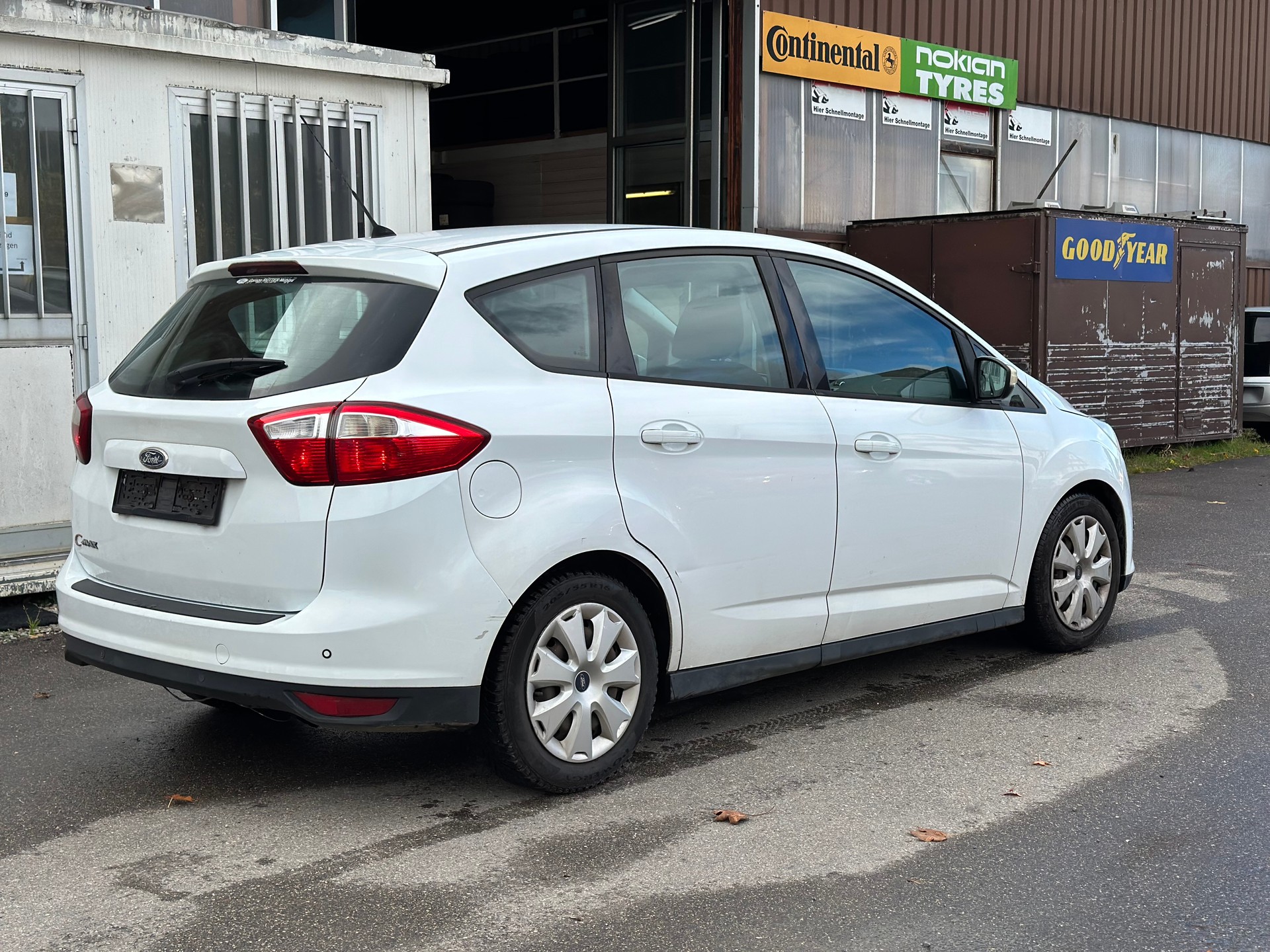 FORD C-Max 1.6 SCTi Titanium-image-2