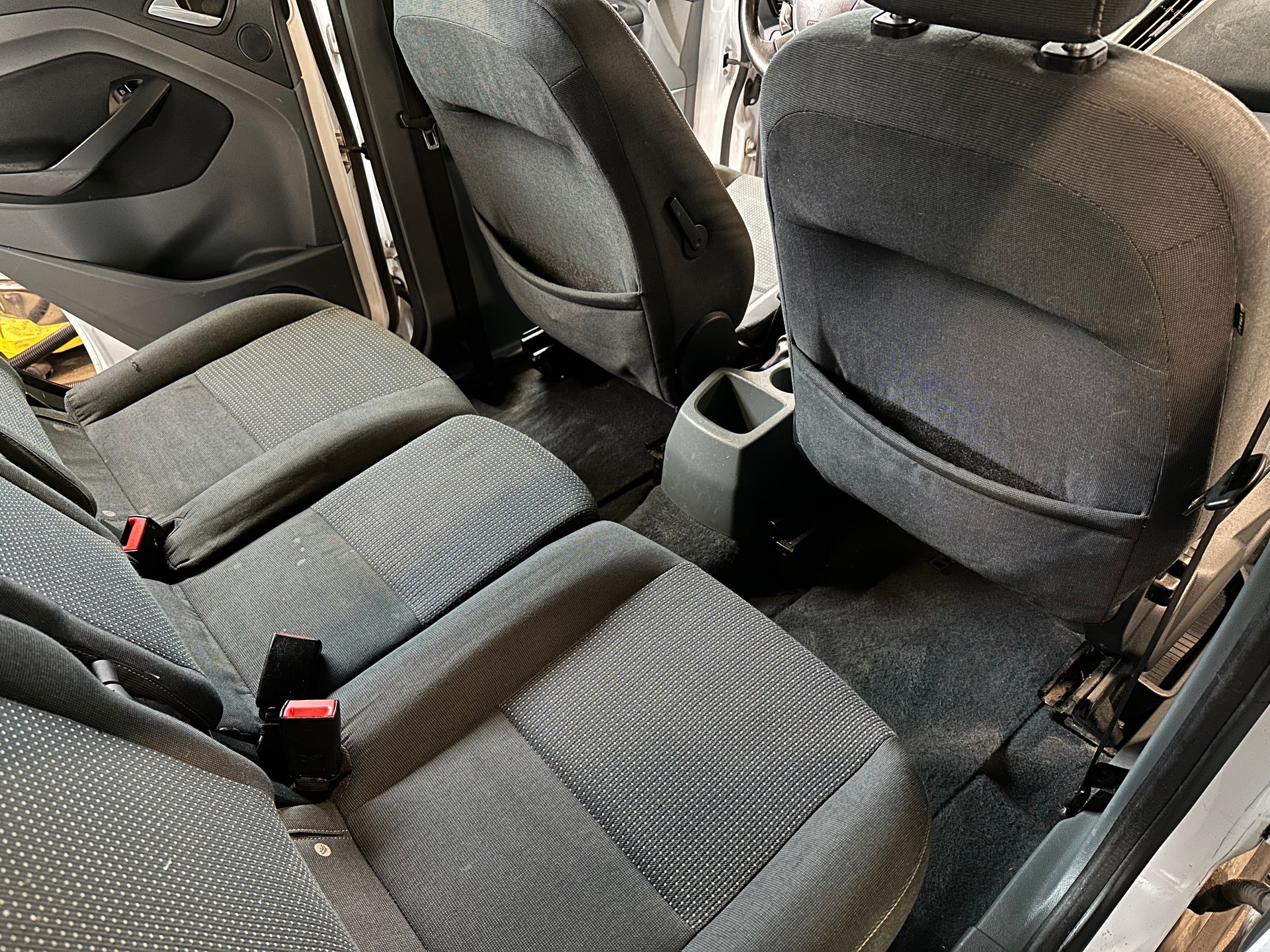 FORD C-Max 1.6 SCTi Titanium-image-11