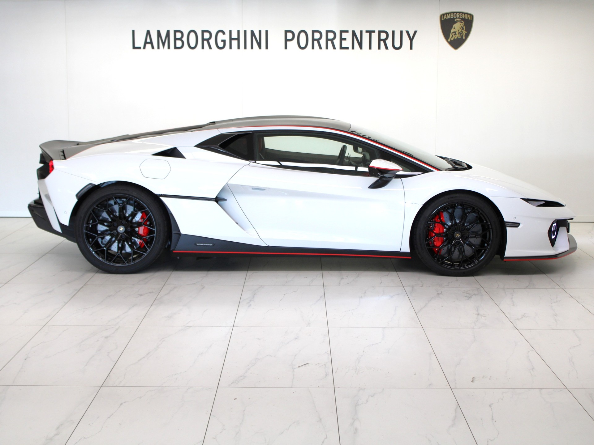 LAMBORGHINI Temerario HPEV-image-1