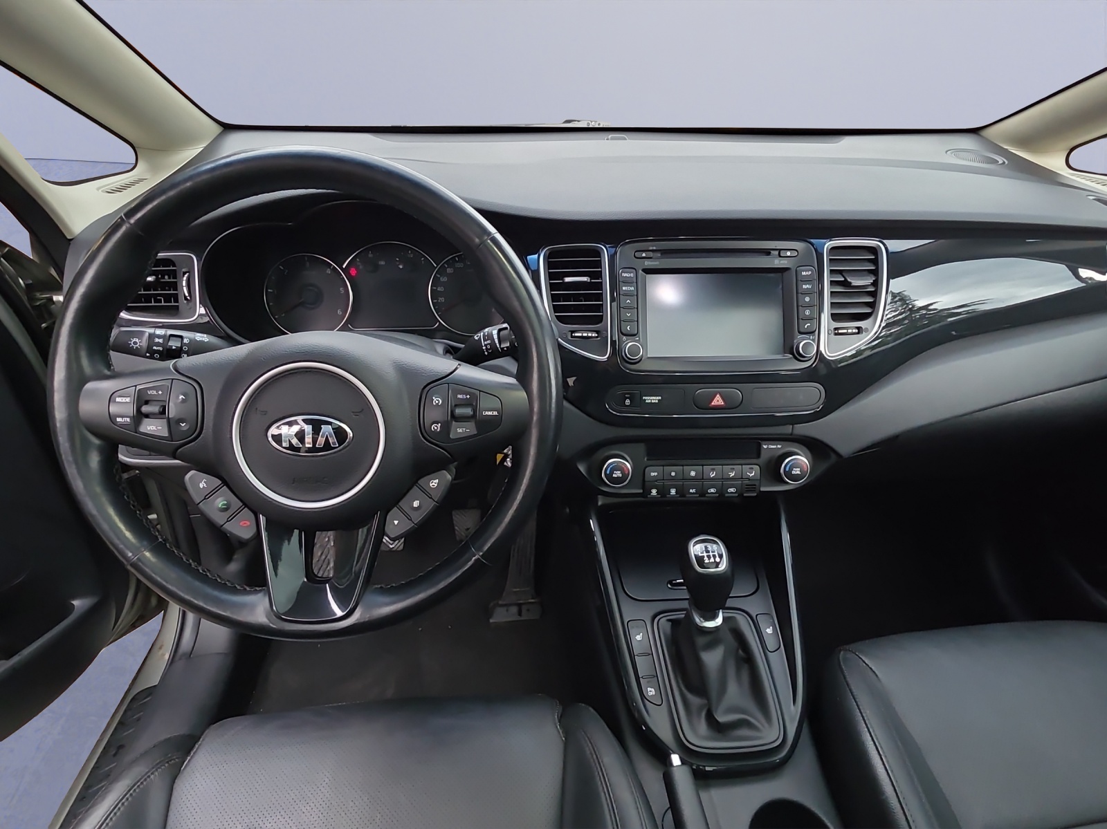 KIA Carens 1.7 CRDi Swiss Eco Edition / mit Anhängerkupplung / ab MFK-image-10