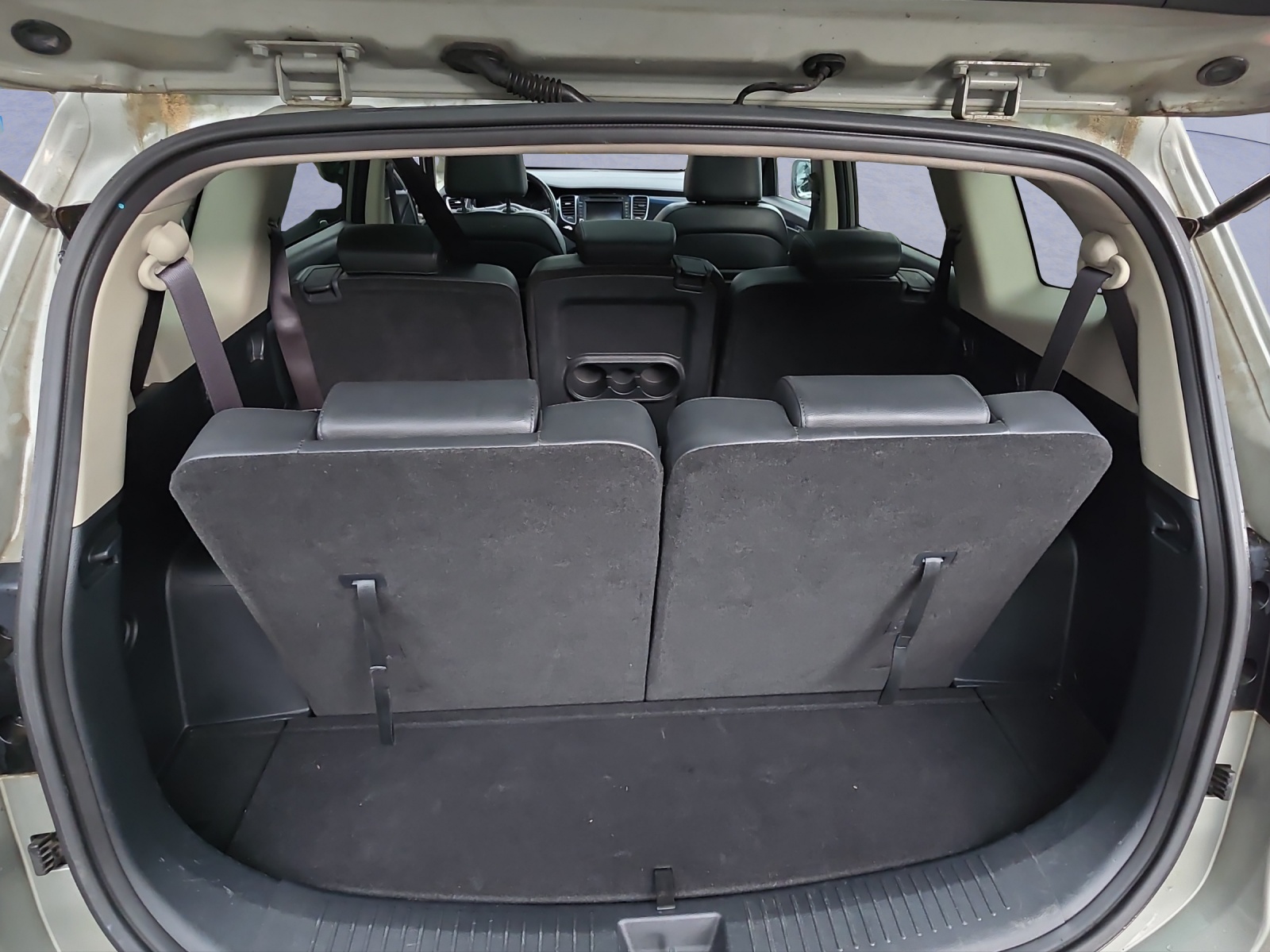 KIA Carens 1.7 CRDi Swiss Eco Edition / mit Anhängerkupplung / ab MFK-image-12