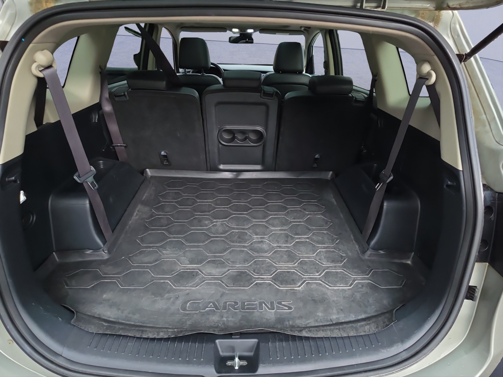 KIA Carens 1.7 CRDi Swiss Eco Edition / mit Anhängerkupplung / ab MFK-image-11