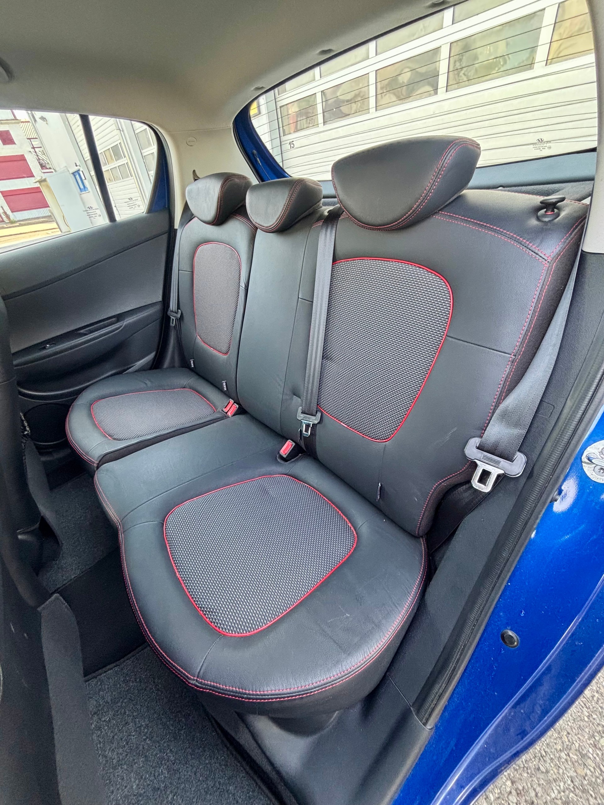 HYUNDAI i20 1.6 Premium Automatic-image-12