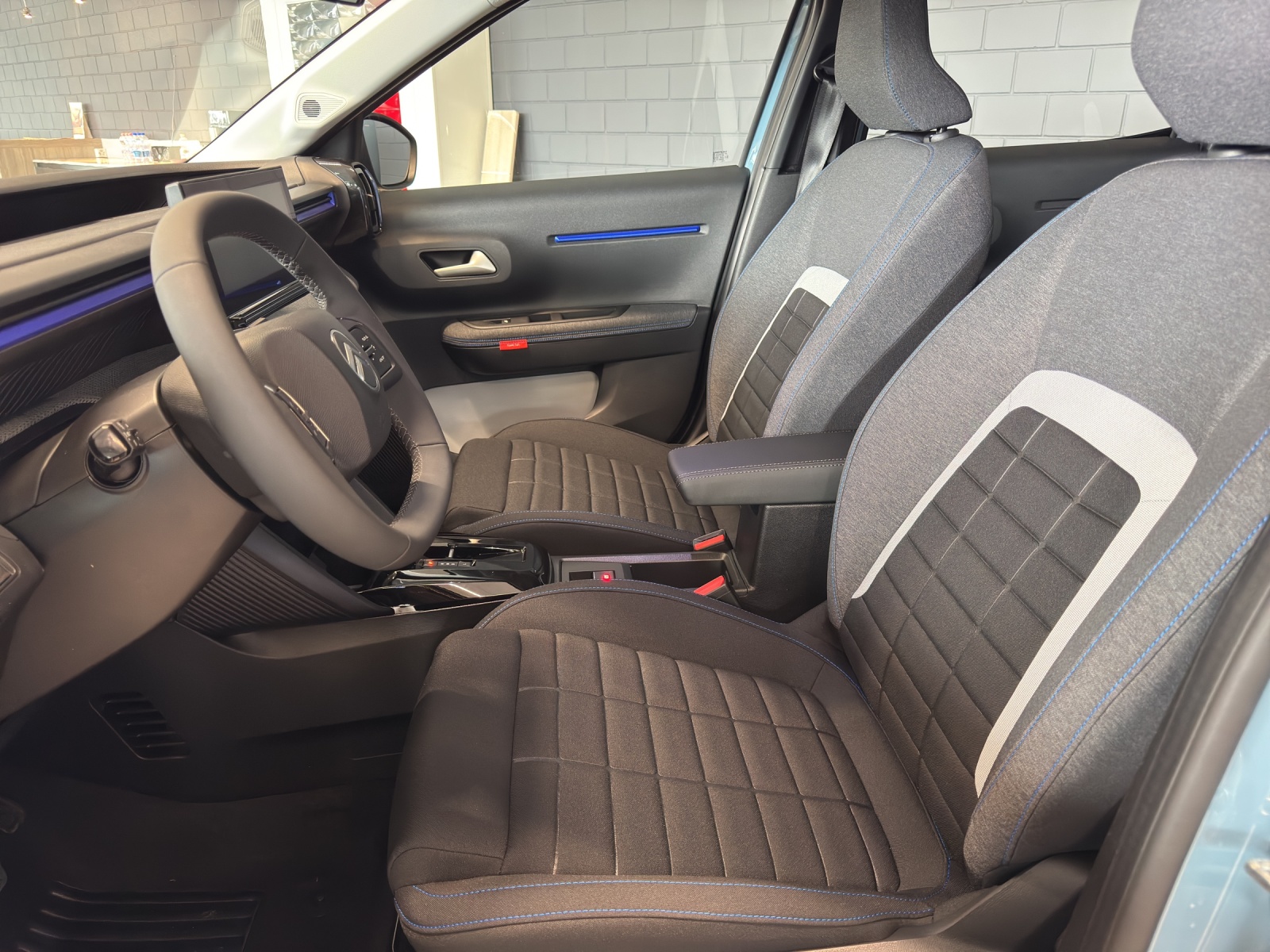 CITROEN C3 1.2 Hybrid Tonic Automat-image-5