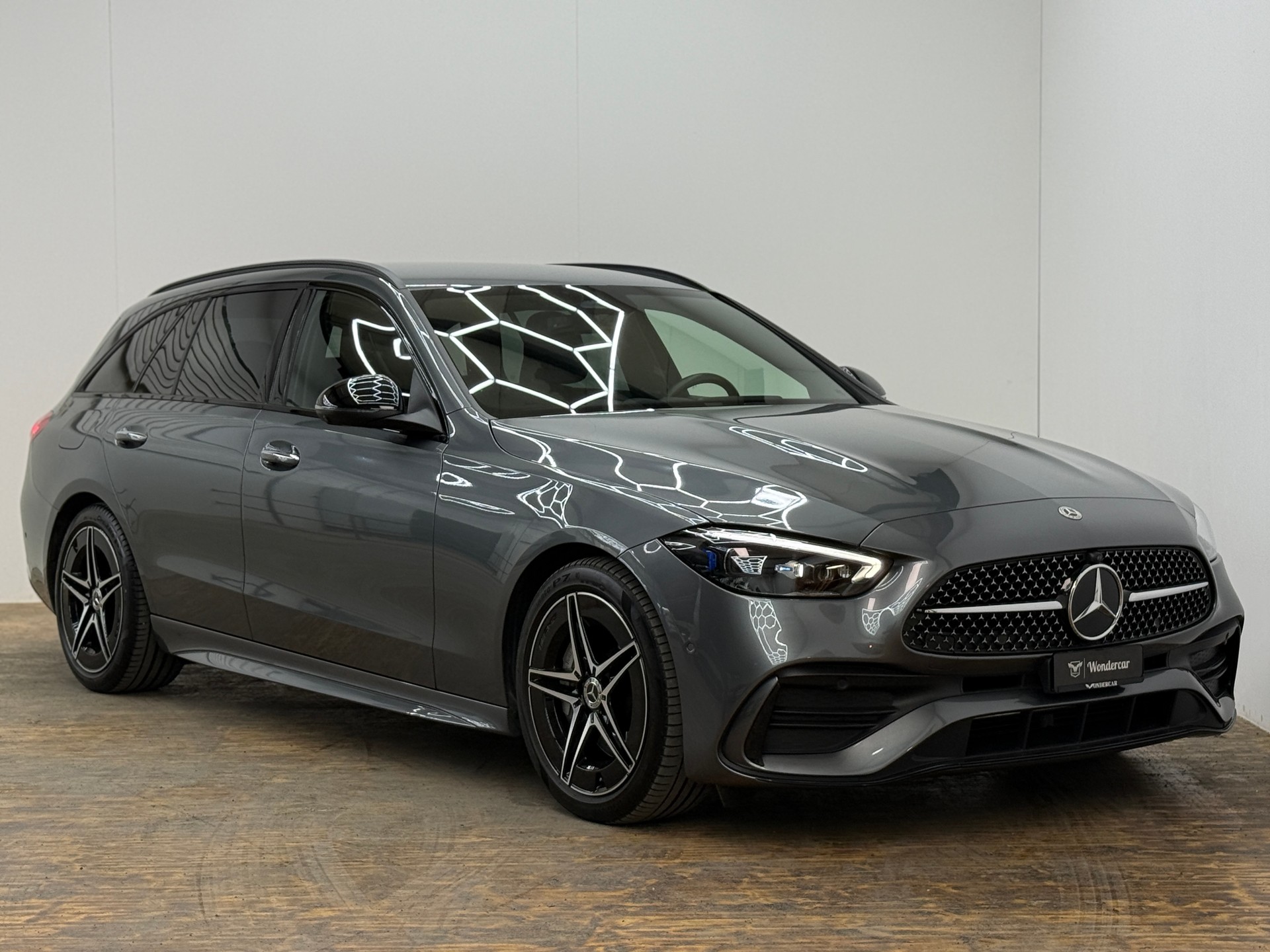 MERCEDES-BENZ C 220 d T 4Matic AMG Line-image-0