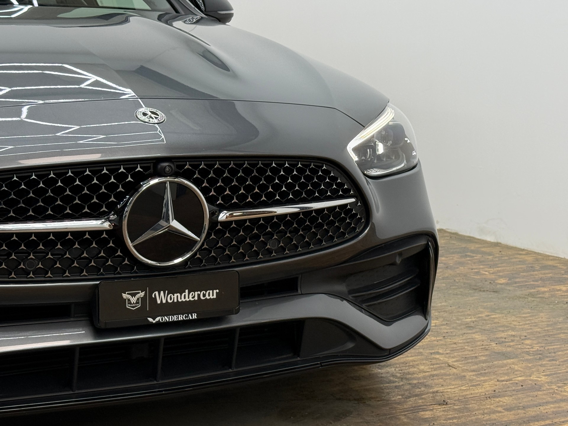 MERCEDES-BENZ C 220 d T 4Matic AMG Line-image-2
