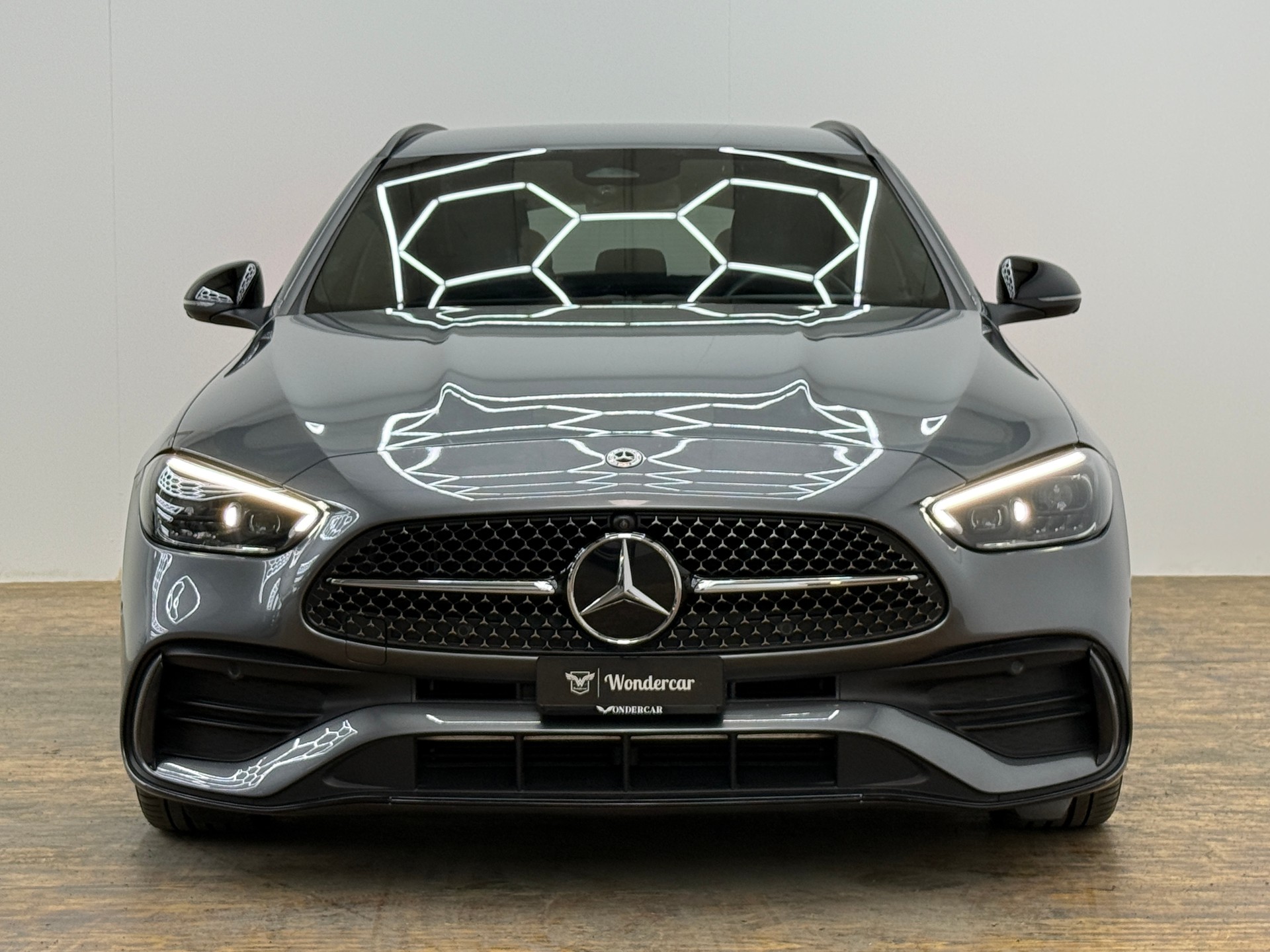 MERCEDES-BENZ C 220 d T 4Matic AMG Line-image-3