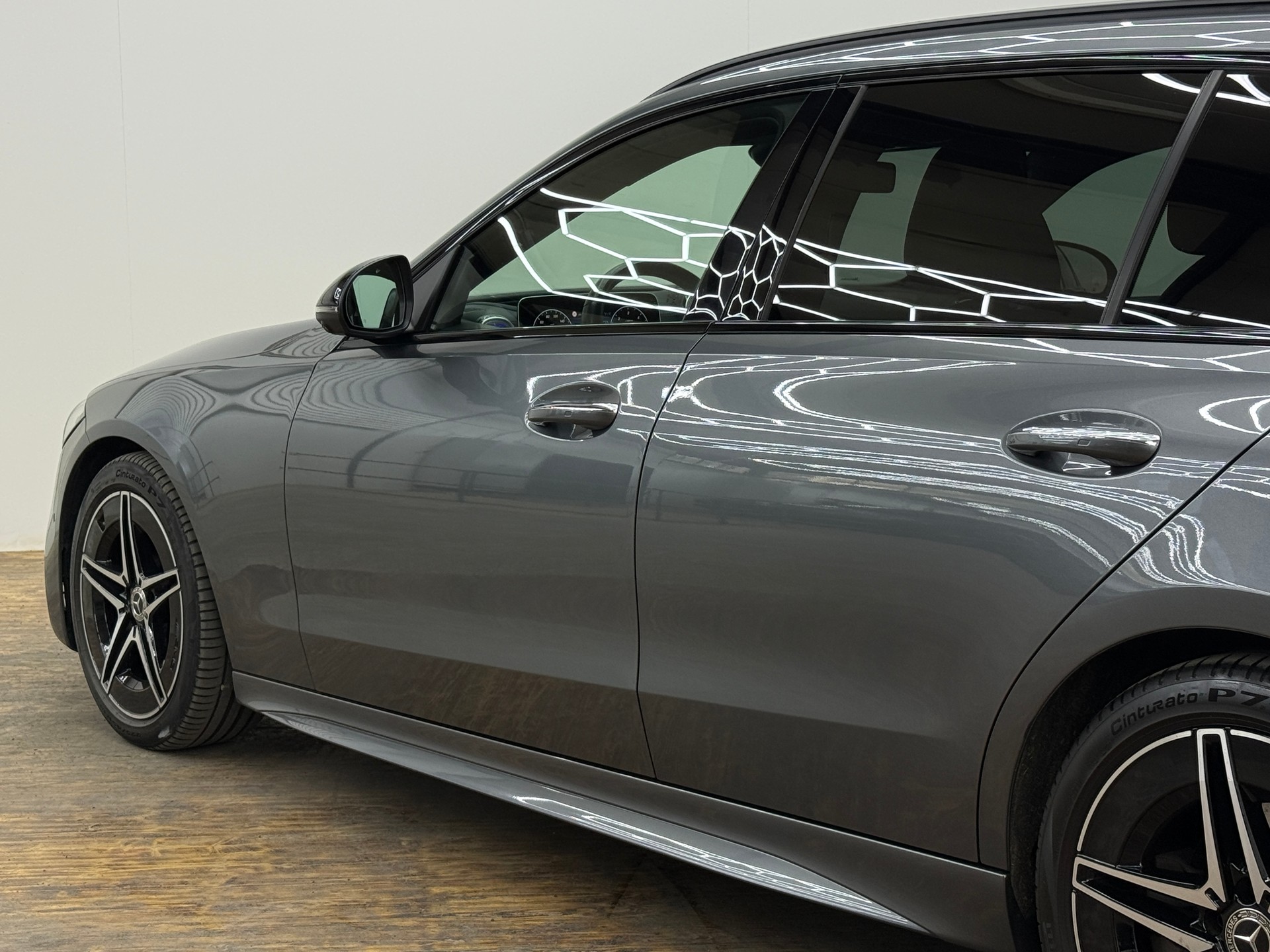 MERCEDES-BENZ C 220 d T 4Matic AMG Line-image-8