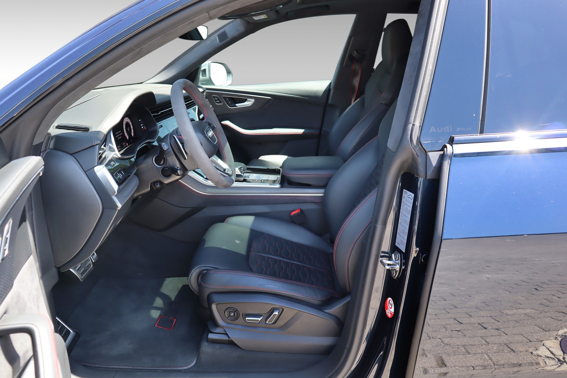AUDI RSQ8 performance quattro-image-10