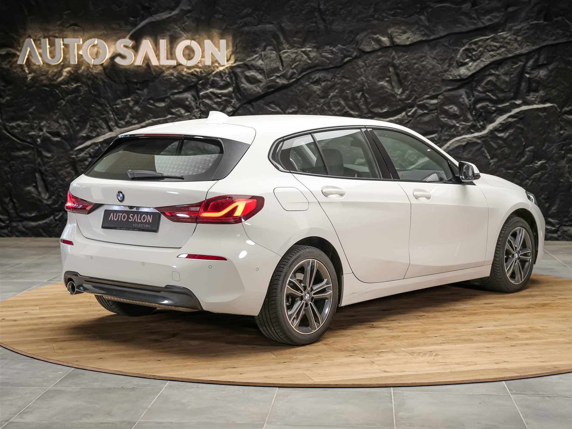 BMW 118i Sport Line Steptronic *Abstandsregler*Harman/Kardon*Sitzheizung*-image-4
