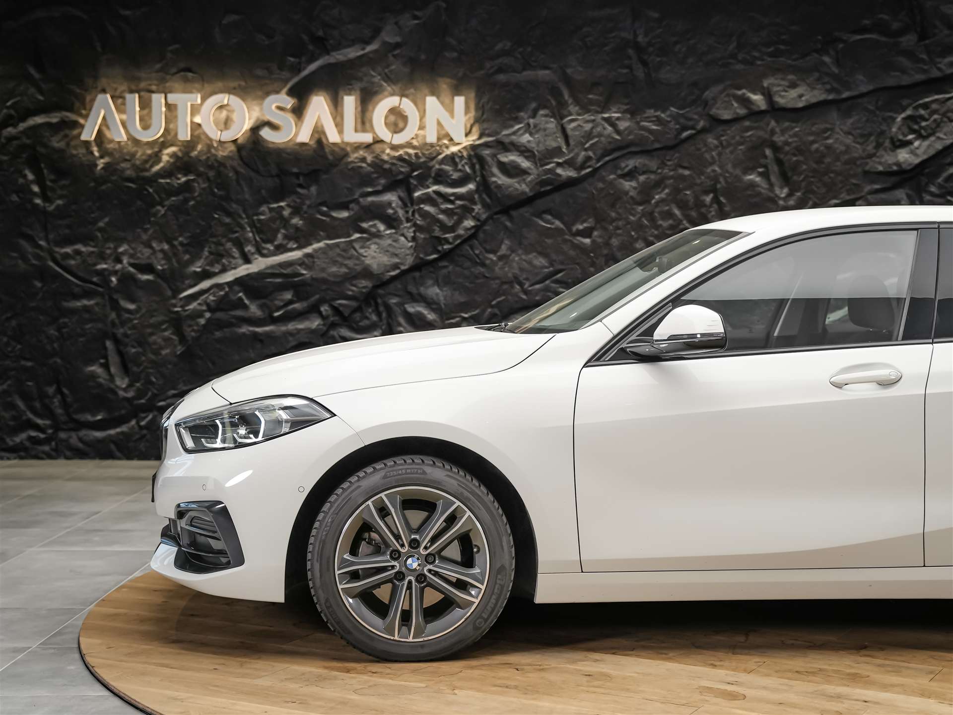 BMW 118i Sport Line Steptronic *Abstandsregler*Harman/Kardon*Sitzheizung*-image-12