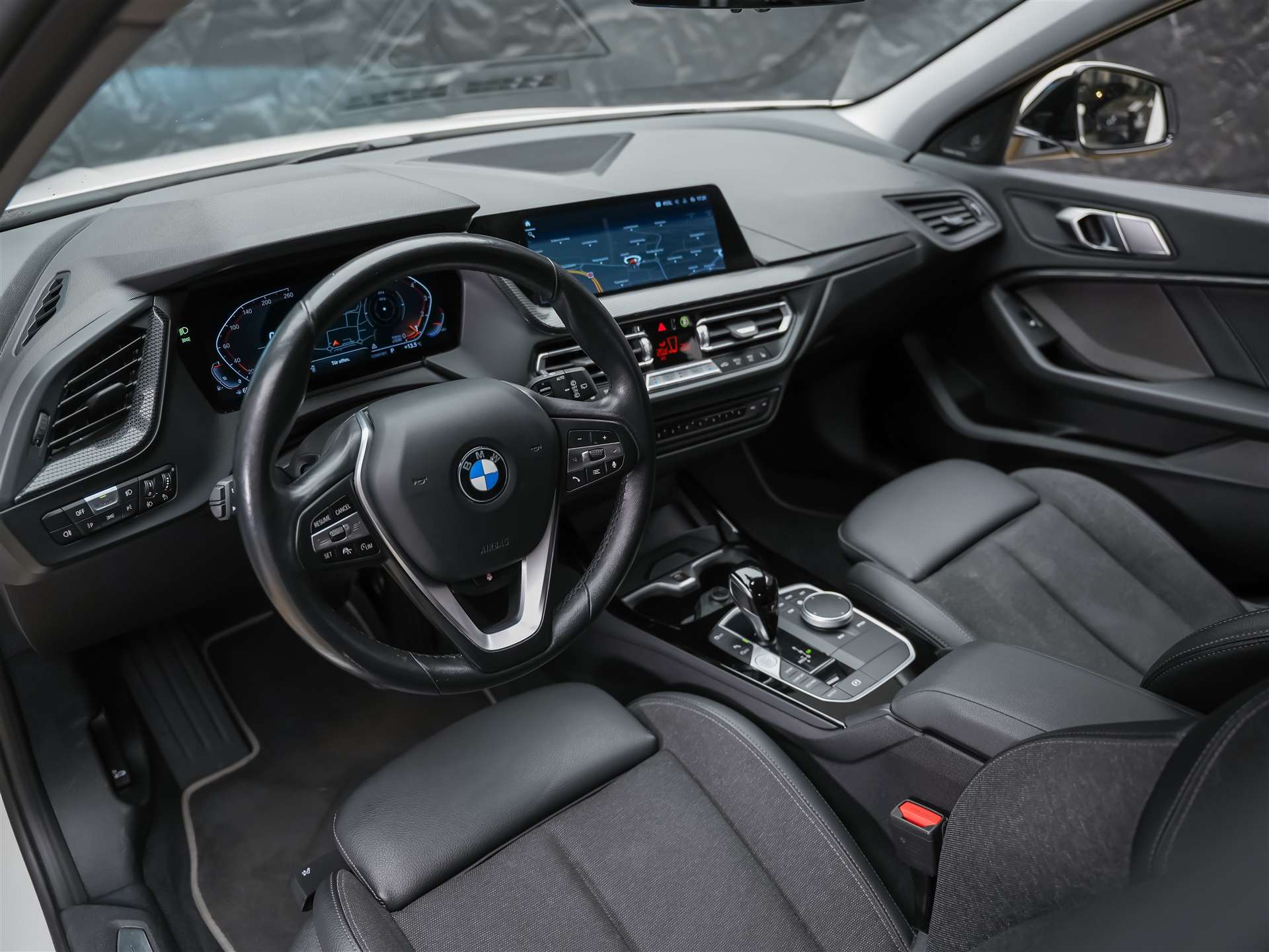 BMW 118i Sport Line Steptronic *Abstandsregler*Harman/Kardon*Sitzheizung*-image-7