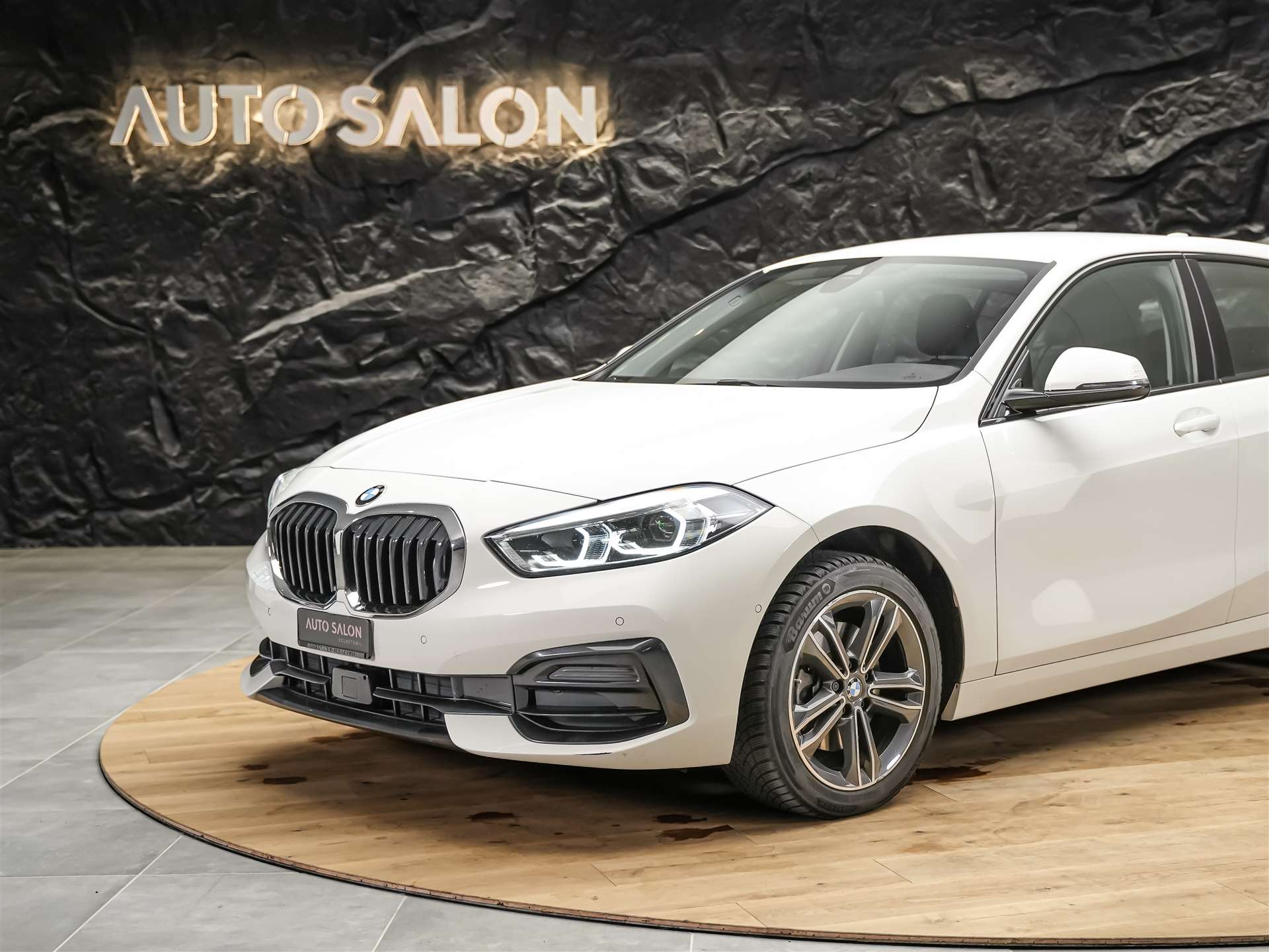 BMW 118i Sport Line Steptronic *Abstandsregler*Harman/Kardon*Sitzheizung*-image-12