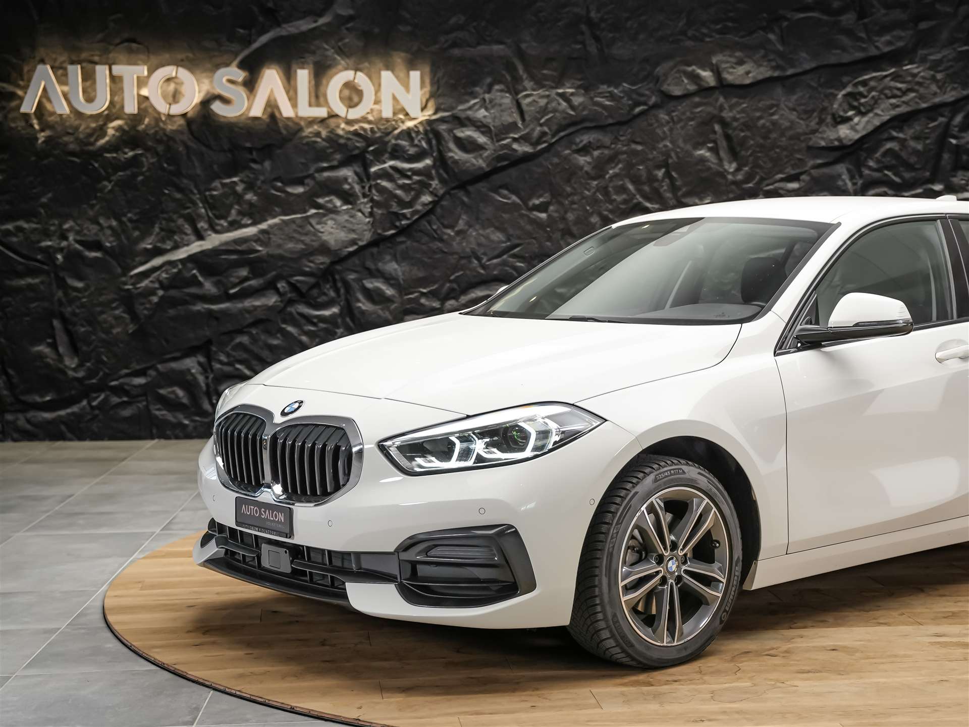 BMW 118i Sport Line Steptronic *Abstandsregler*Harman/Kardon*Sitzheizung*-image-11