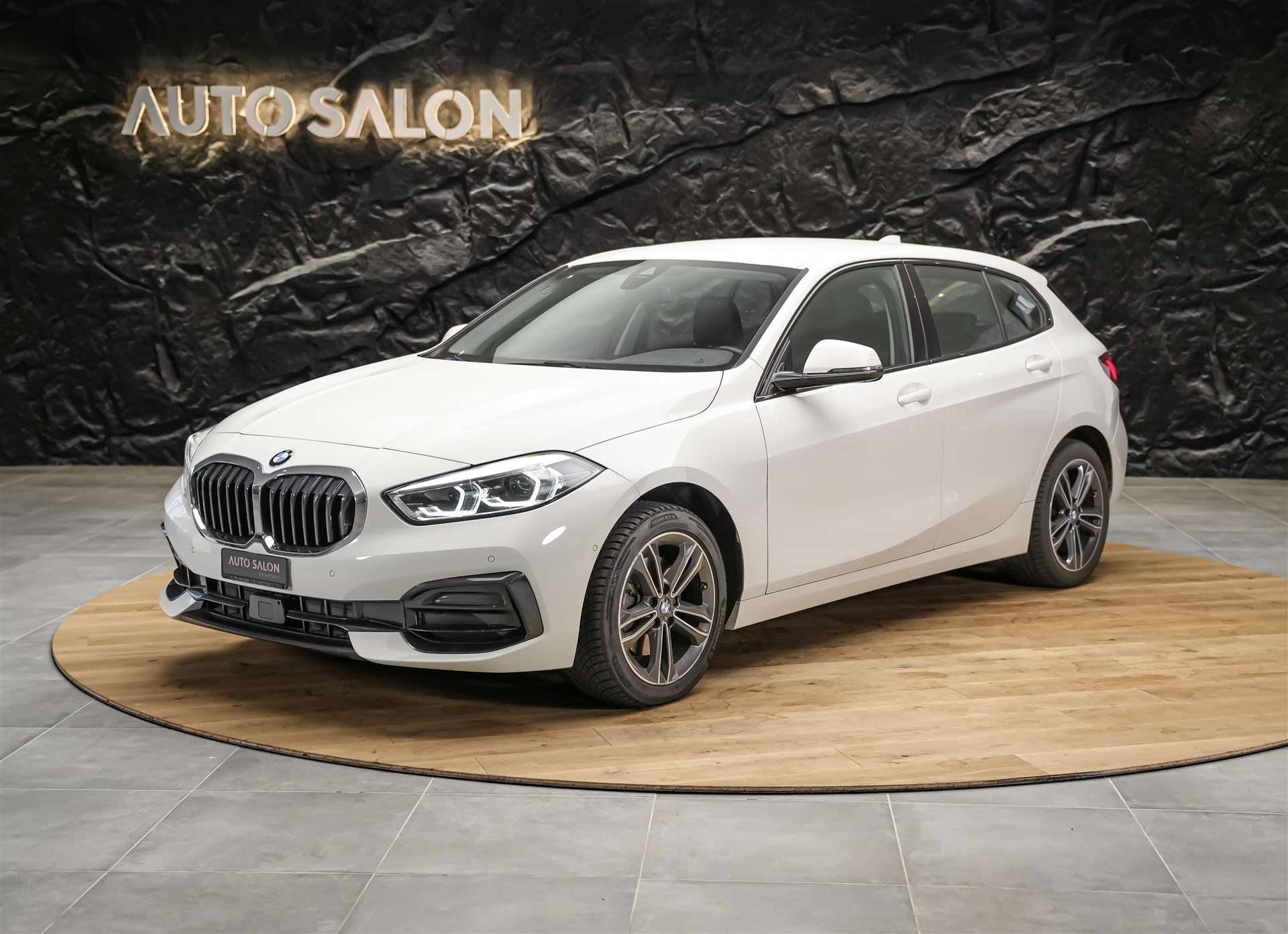 BMW 118i Sport Line Steptronic *Abstandsregler*Harman/Kardon*Sitzheizung*-image-0