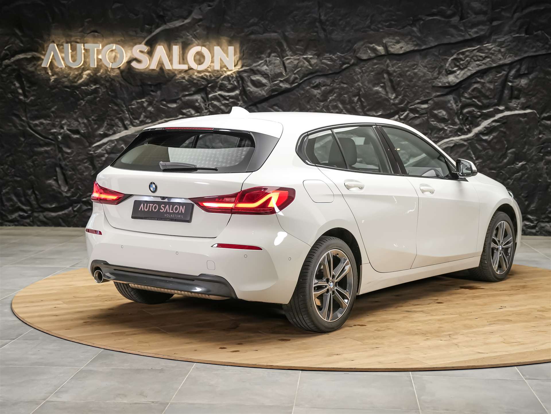BMW 118i Sport Line Steptronic *Abstandsregler*Harman/Kardon*Sitzheizung*-image-5