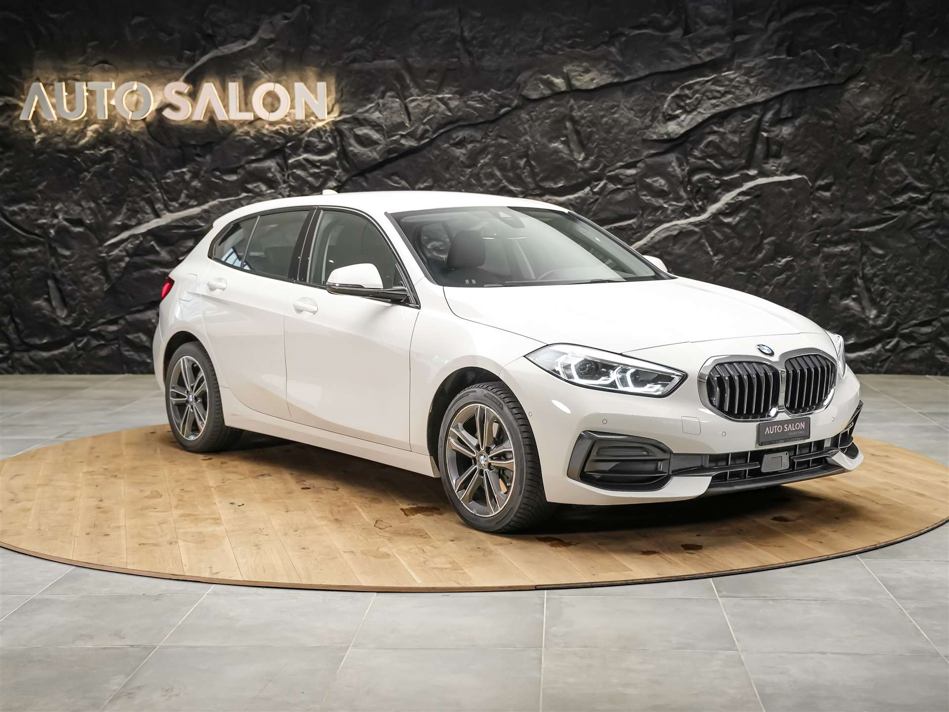 BMW 118i Sport Line Steptronic *Abstandsregler*Harman/Kardon*Sitzheizung*-image-6