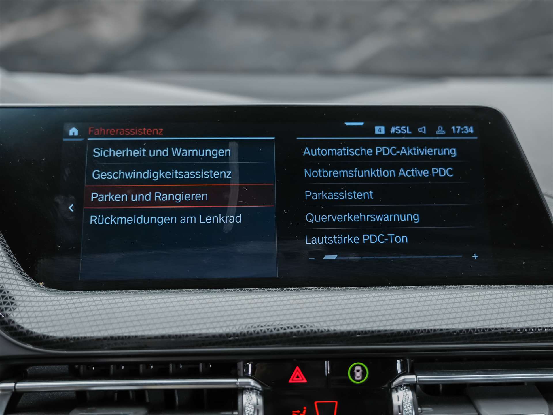 BMW 118i Sport Line Steptronic *Abstandsregler*Harman/Kardon*Sitzheizung*-image-32