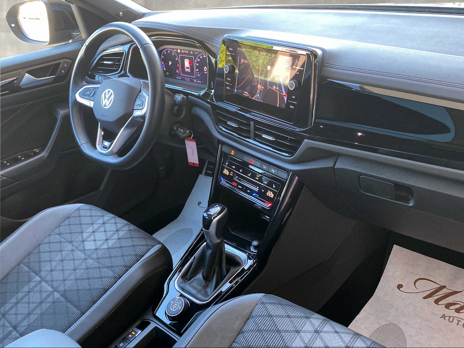 VW T-Roc 2.0 TSI 190PS R-Line Black-Style DSG 4Motion Top-Ausstattung **Modell 2024**-image-8