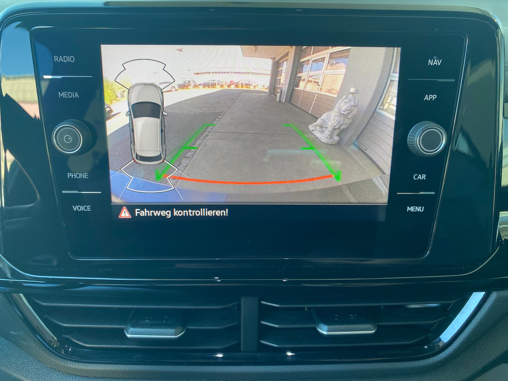 VW T-Roc 2.0 TSI 190PS R-Line Black-Style DSG 4Motion Top-Ausstattung **Modell 2024**-image-11