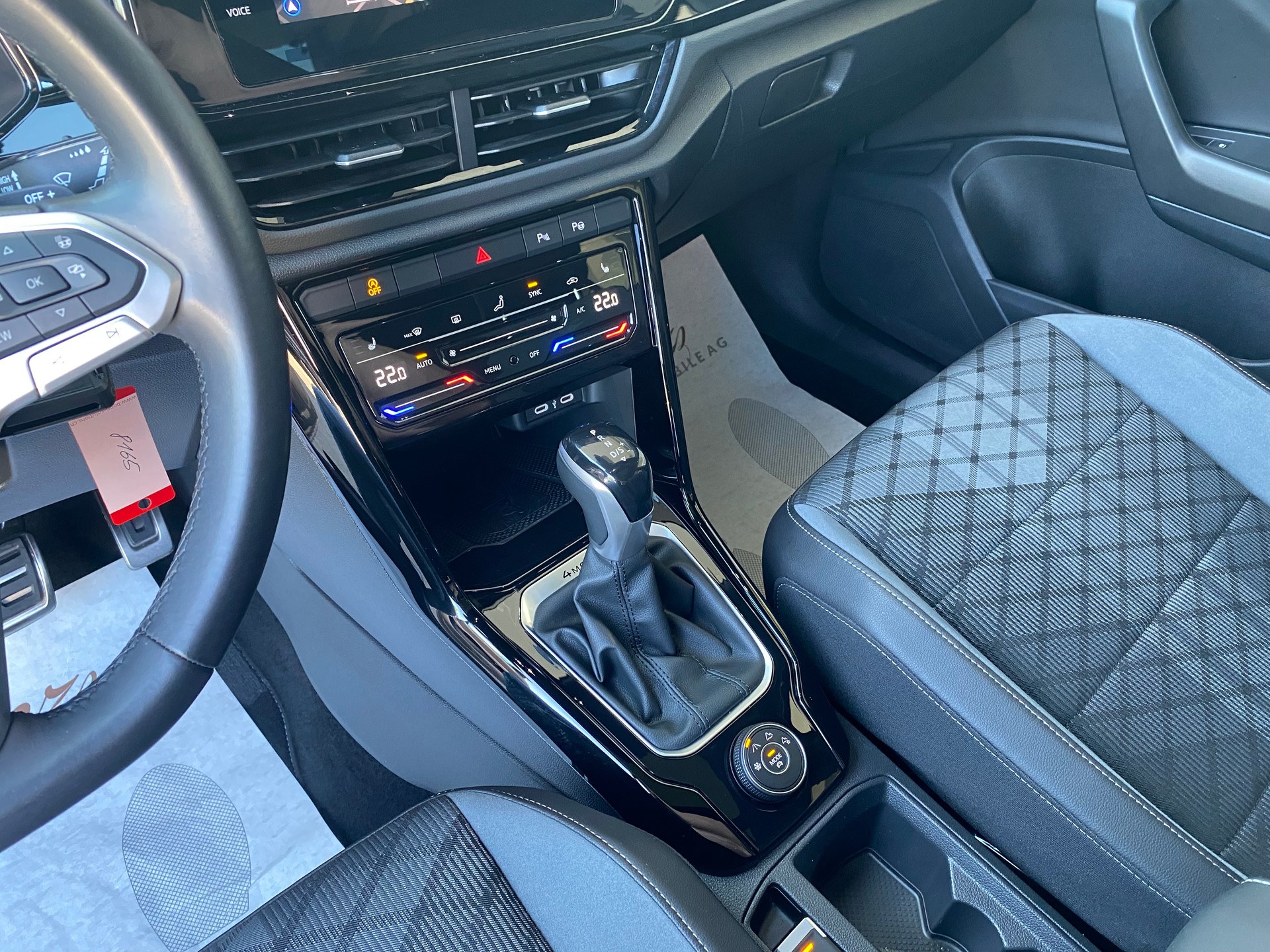 VW T-Roc 2.0 TSI 190PS R-Line Black-Style DSG 4Motion Top-Ausstattung **Modell 2024**-image-12