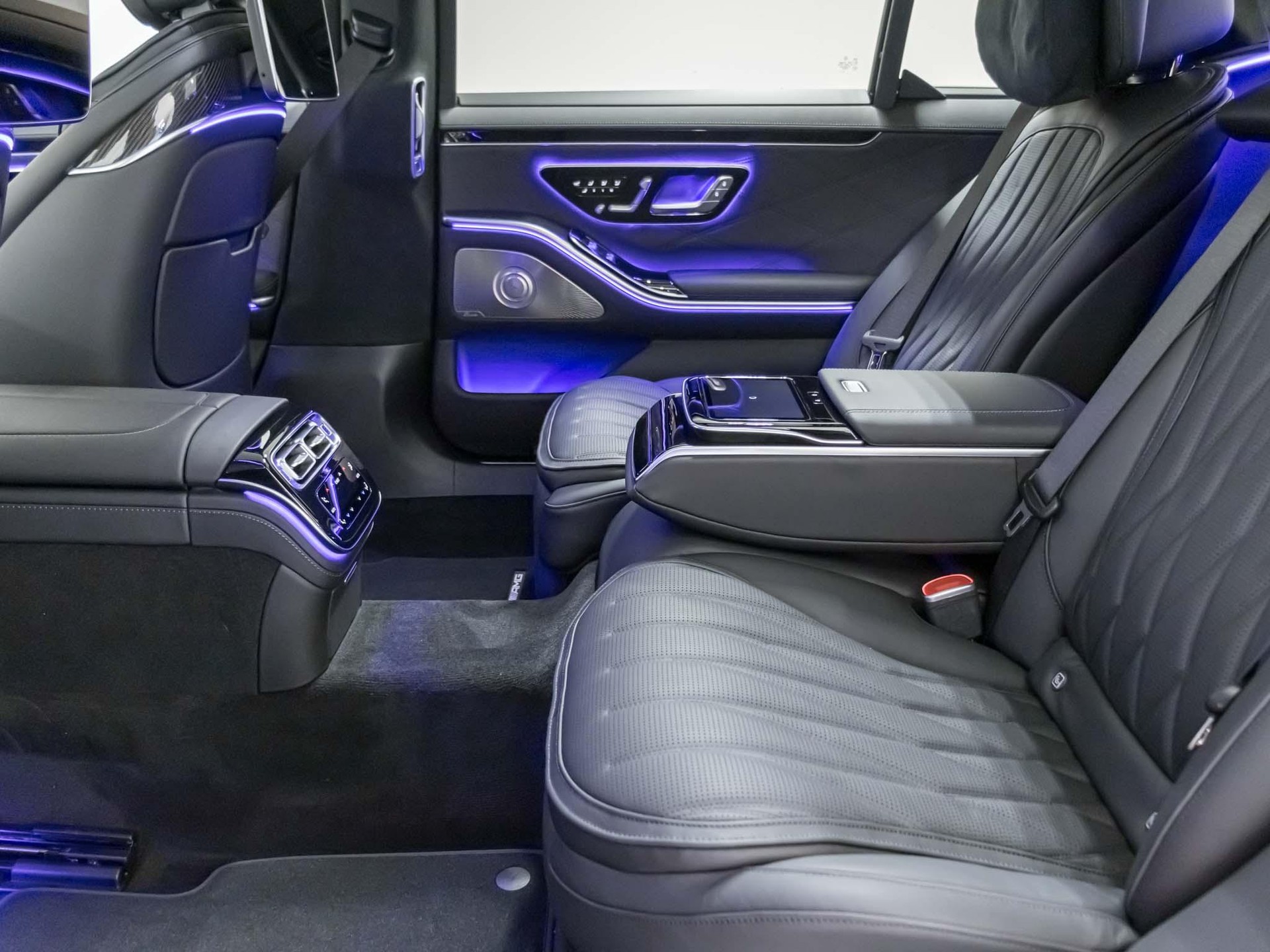 MERCEDES-BENZ S 63 AMG E Performance-image-7