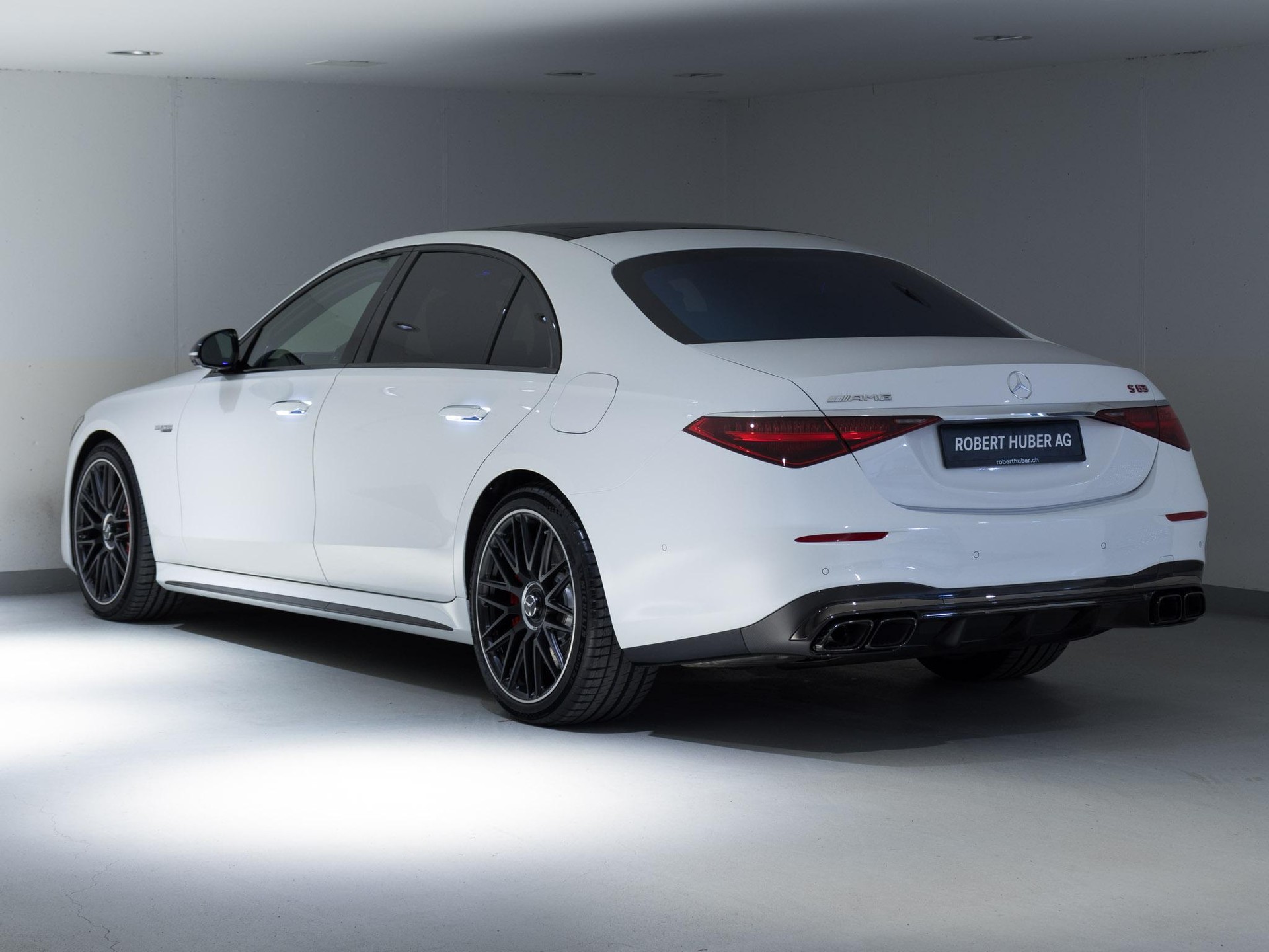 MERCEDES-BENZ S 63 AMG E Performance-image-3