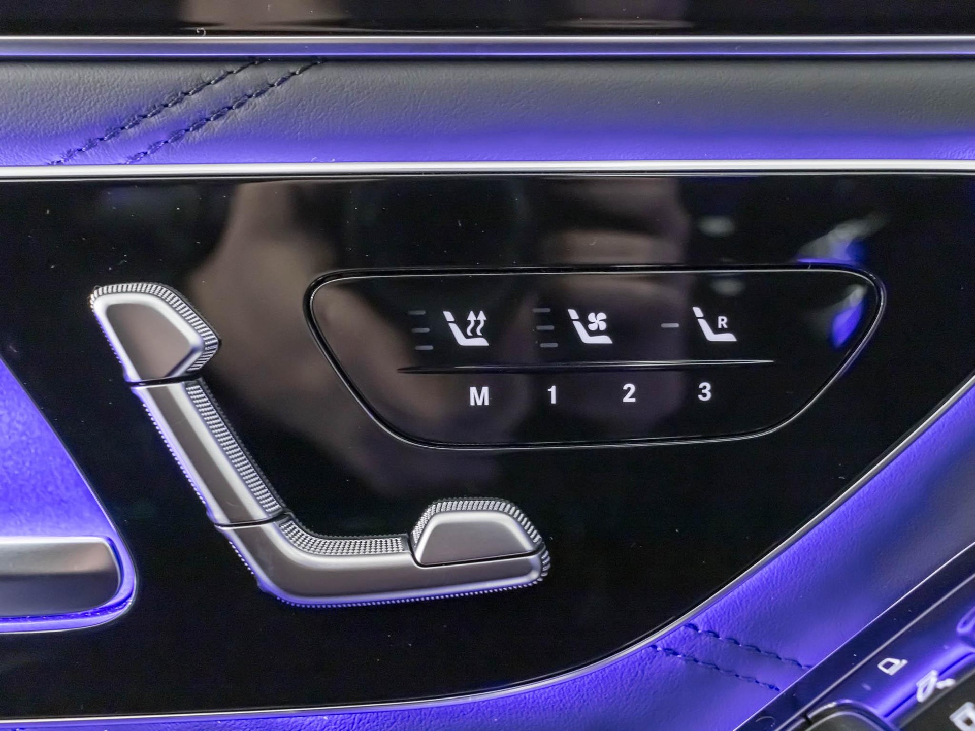MERCEDES-BENZ S 63 AMG E Performance-image-12