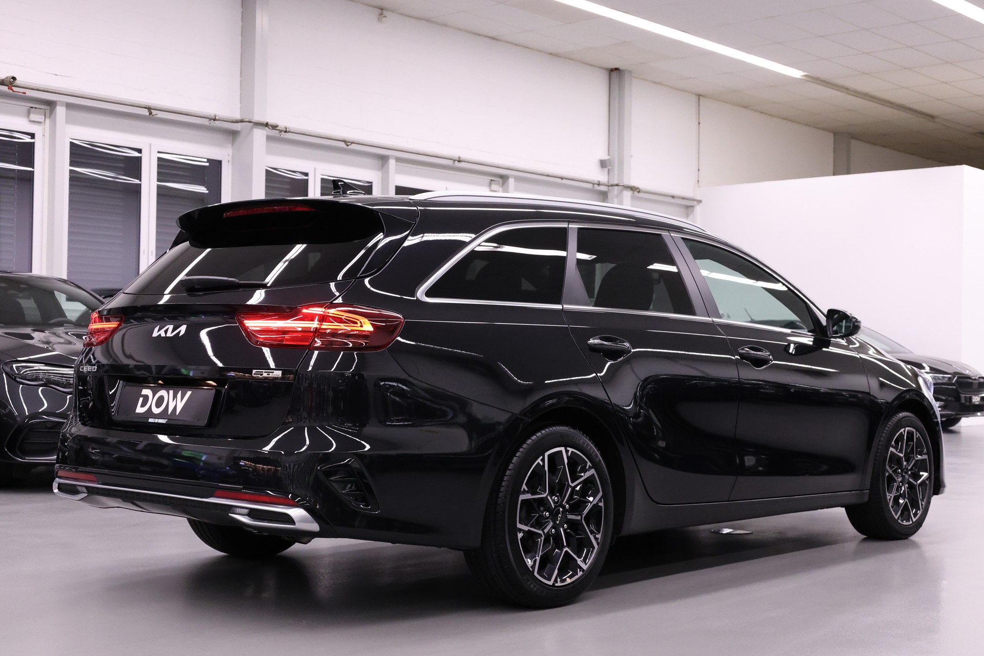 KIA Ceed SW 1.5 T-GDi GT-Line-image-5