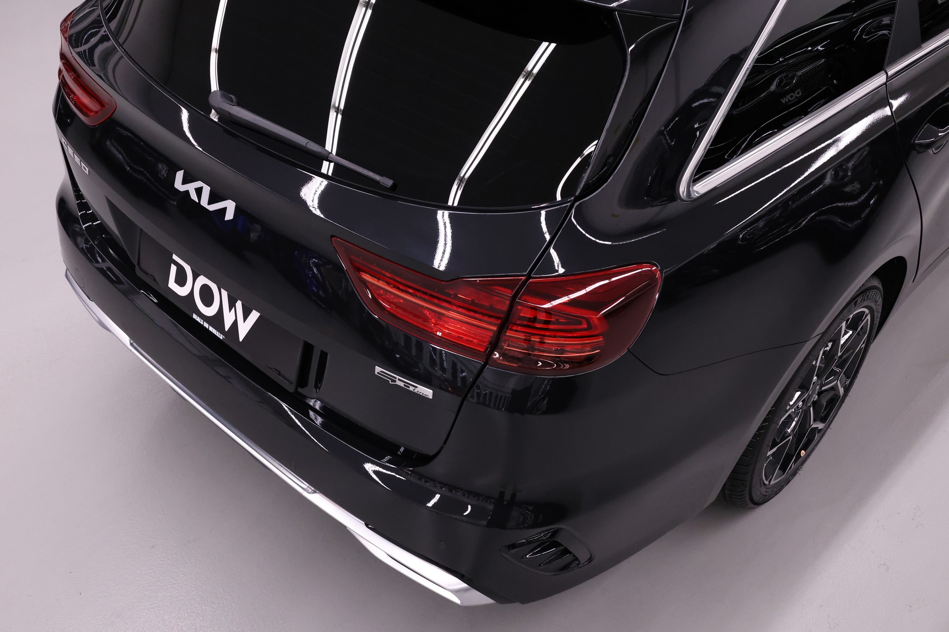 KIA Ceed SW 1.5 T-GDi GT-Line-image-10
