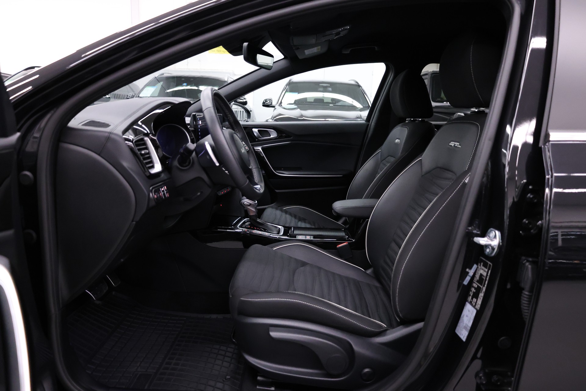 KIA Ceed SW 1.5 T-GDi GT-Line-image-14
