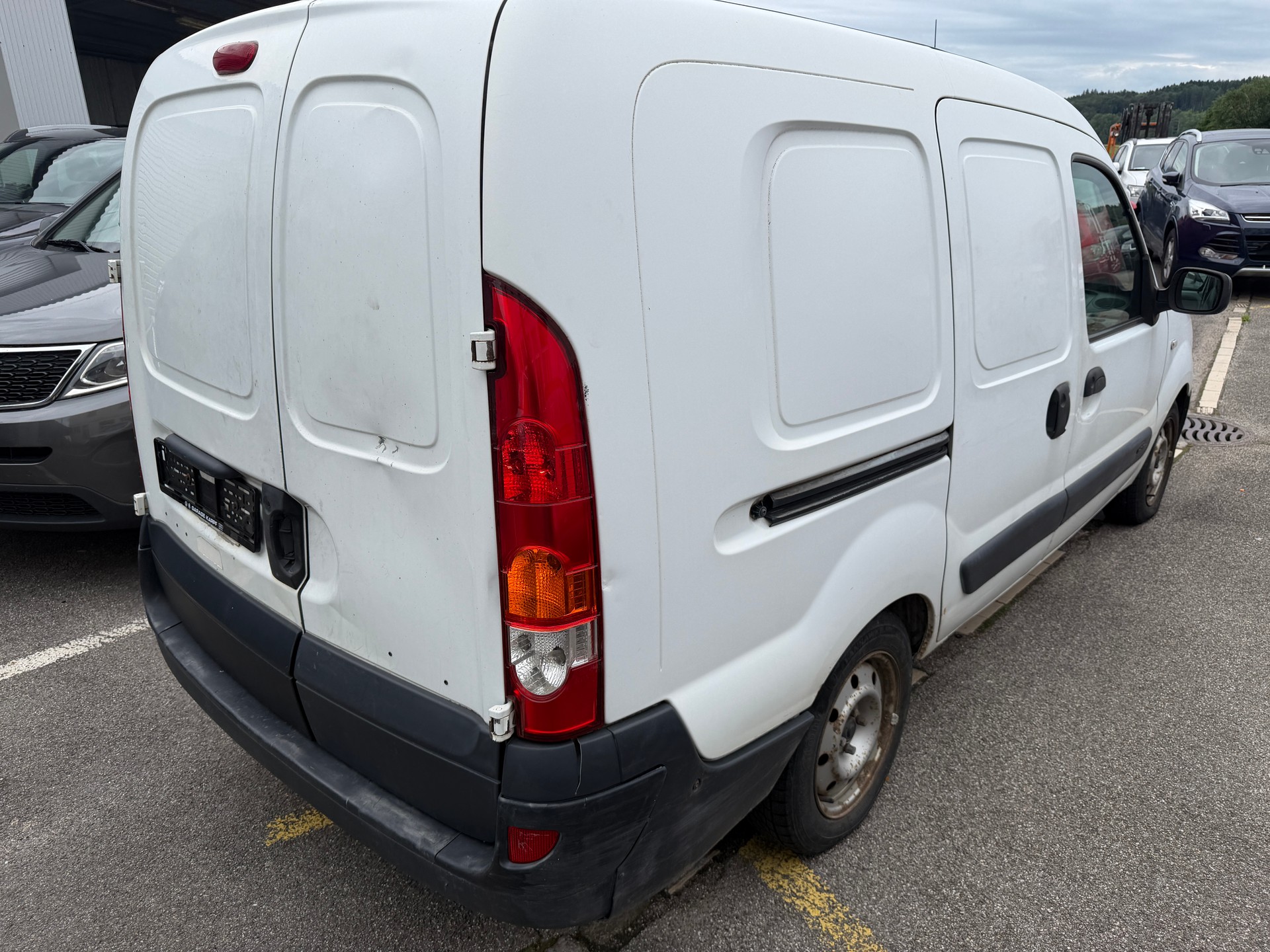 RENAULT Kangoo 1.5 dCi Grand Volume-image-3
