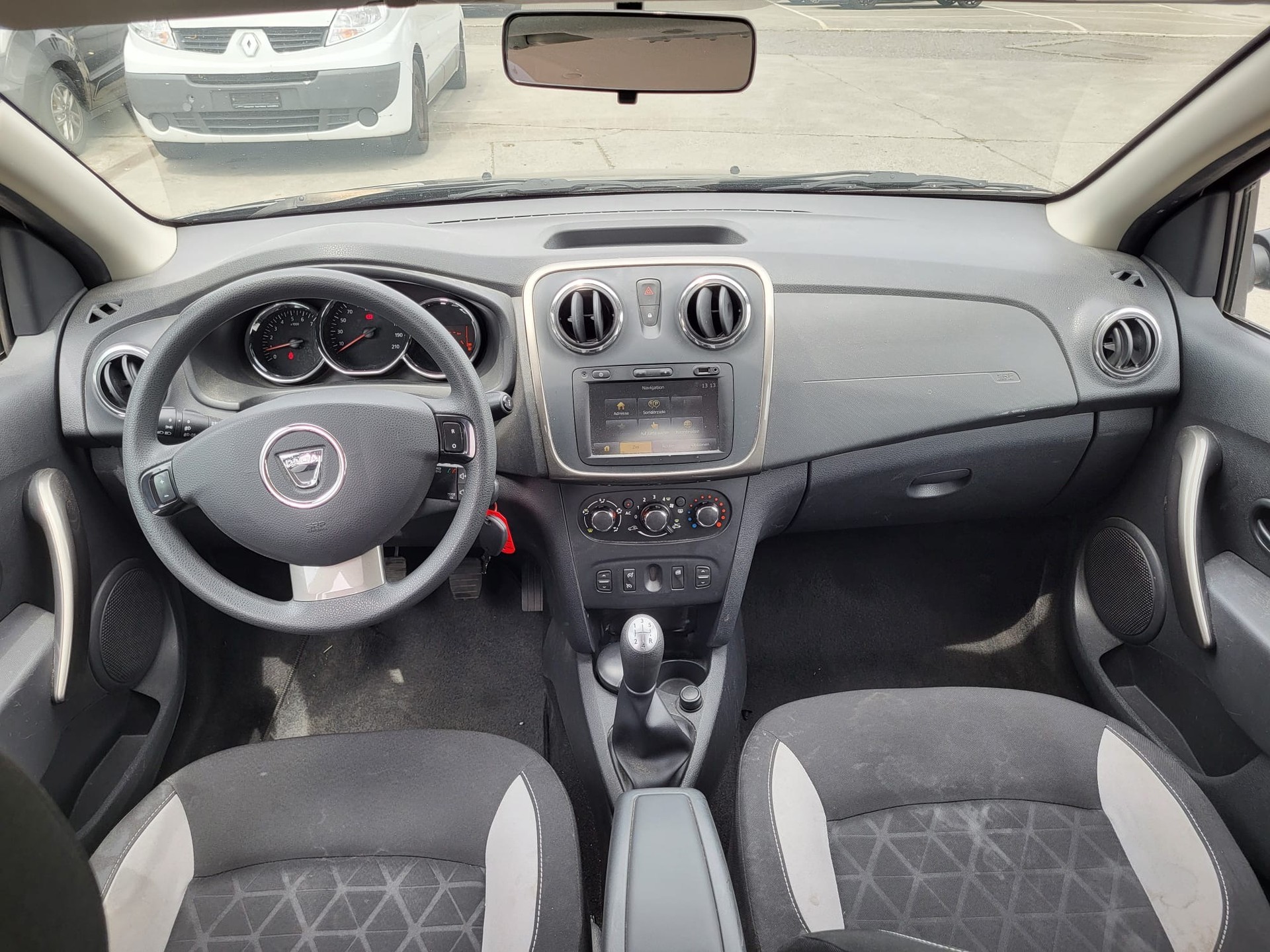 DACIA Sandero 1.5 dCi Stepway Lauréate-image-8