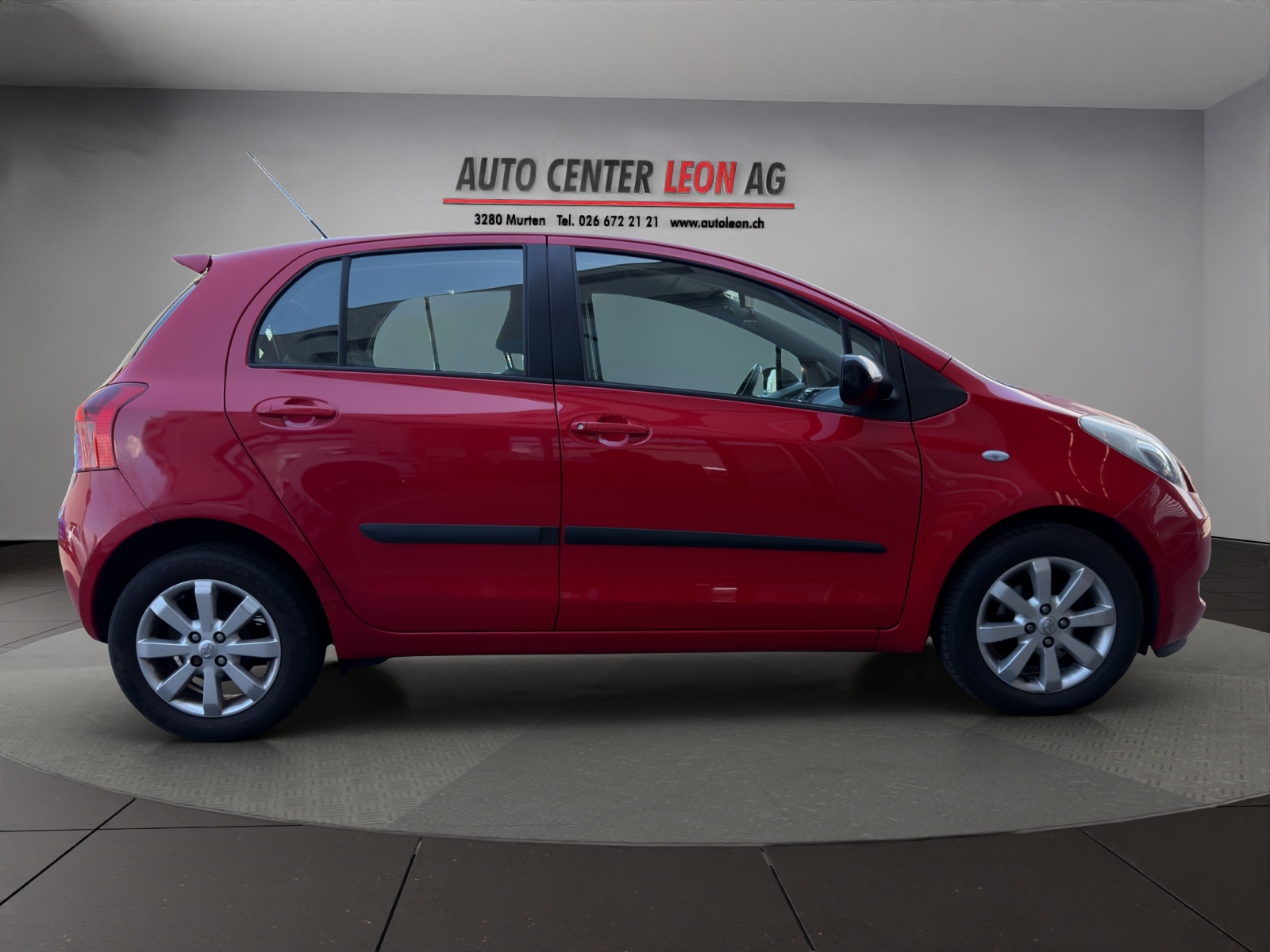 TOYOTA Yaris 1.3 City-image-6