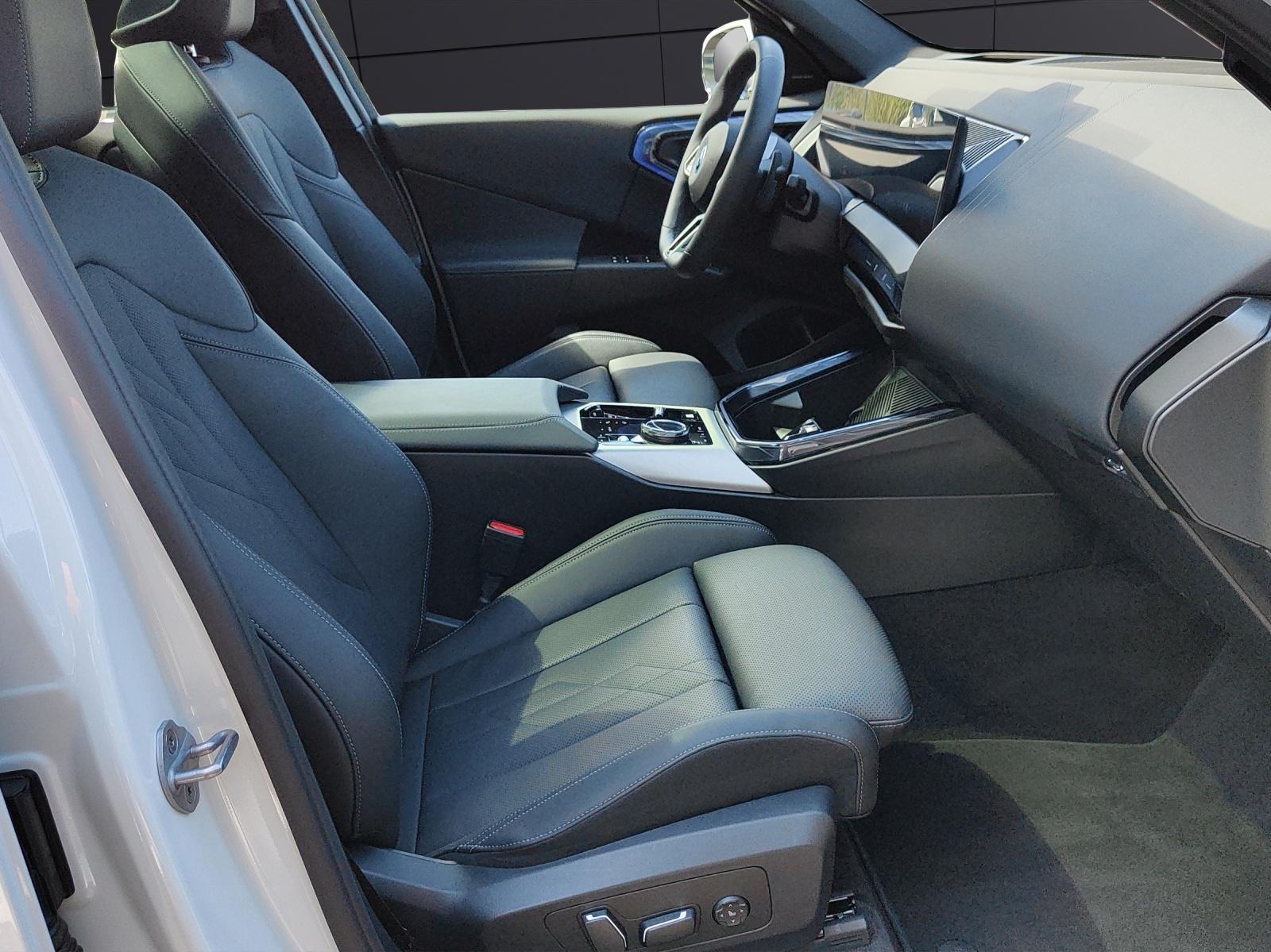 BMW X3 30e xDrive-image-19