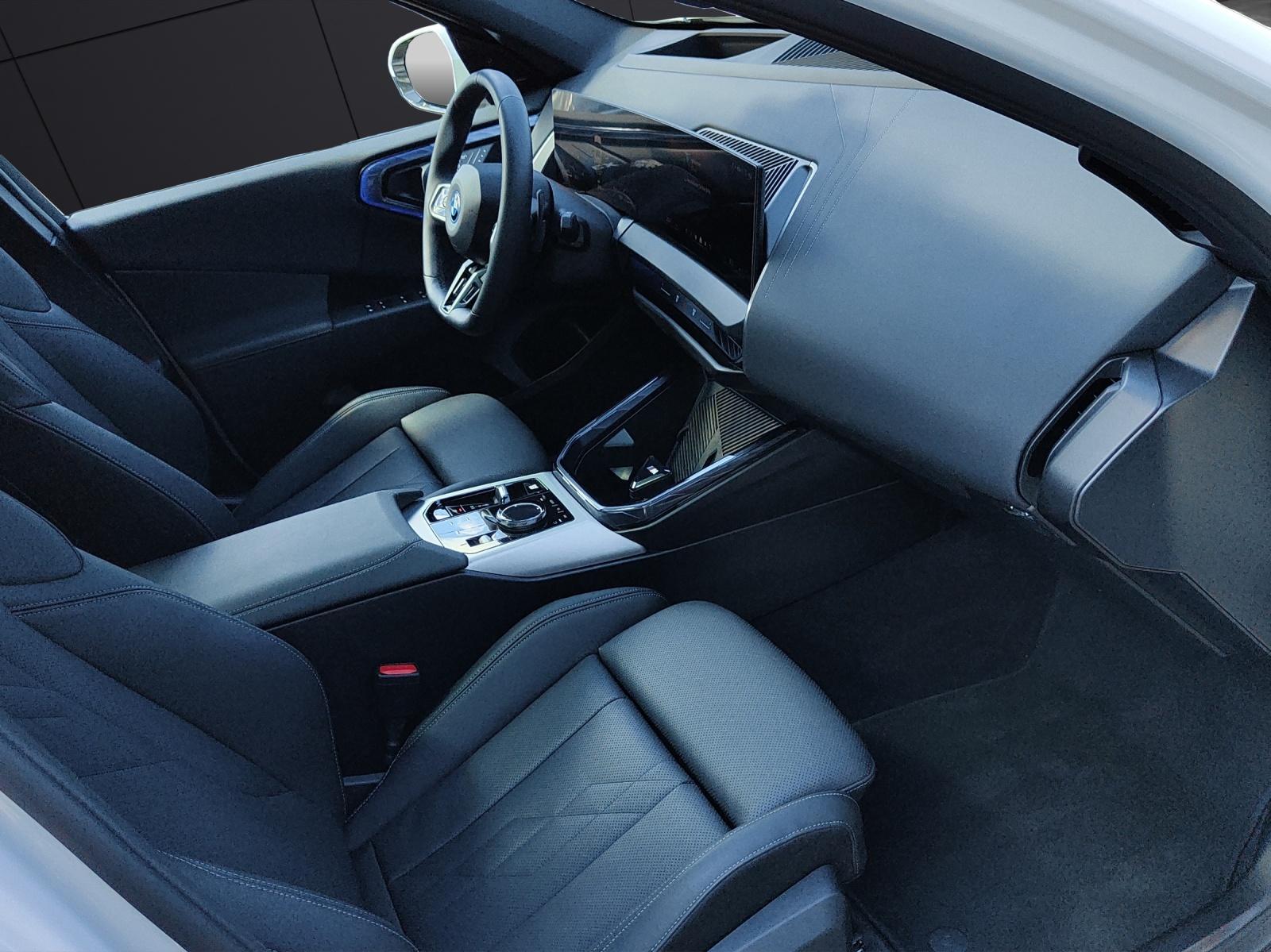 BMW X3 30e xDrive-image-18