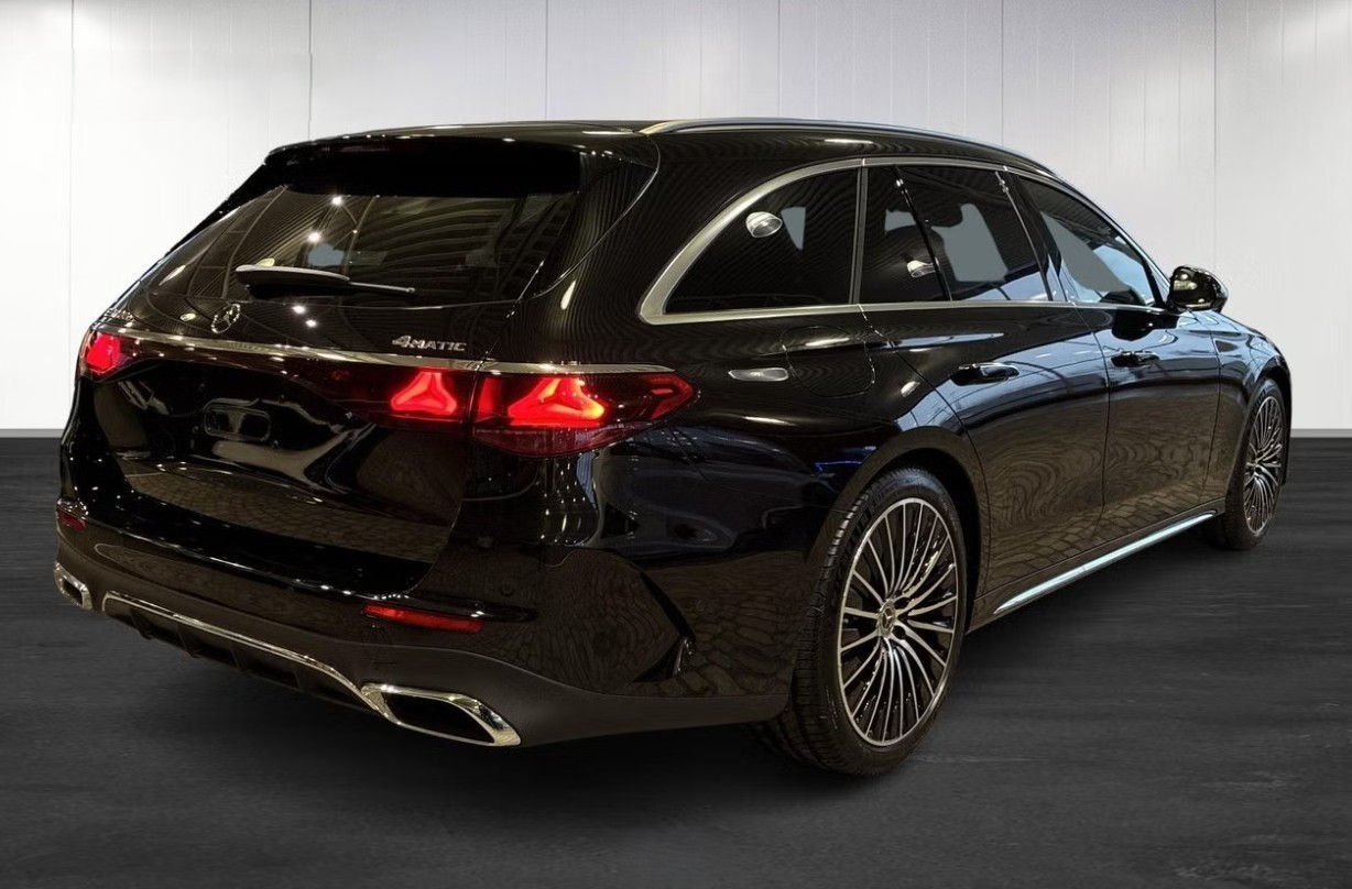 MERCEDES-BENZ E 300 e 4Matic EQ Hybrid 9G-Tronic-image-3