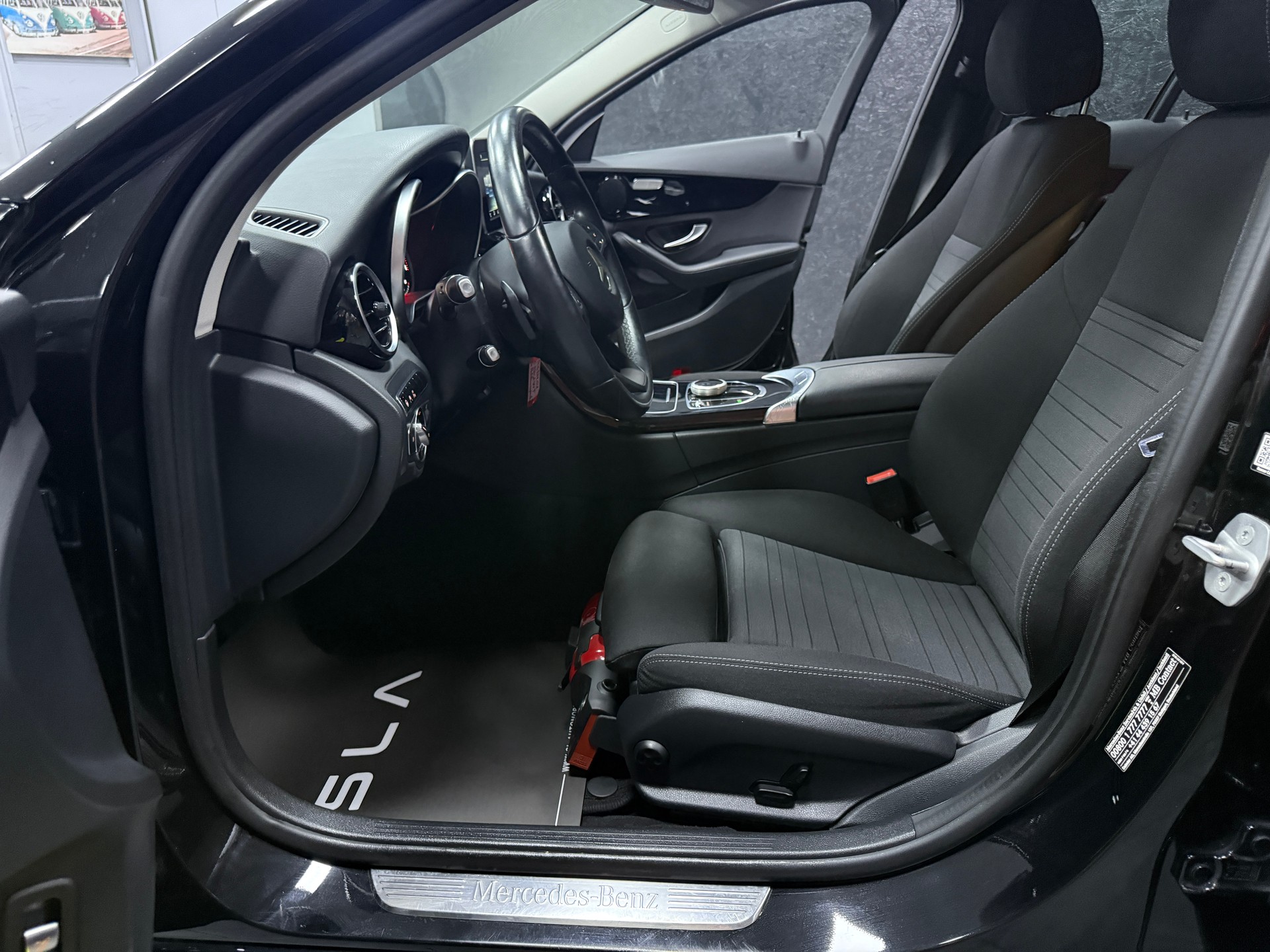 MERCEDES-BENZ C 250 BlueTEC Avantgarde 4Matic 7G-Tronic / CH Fz + Hand-image-7