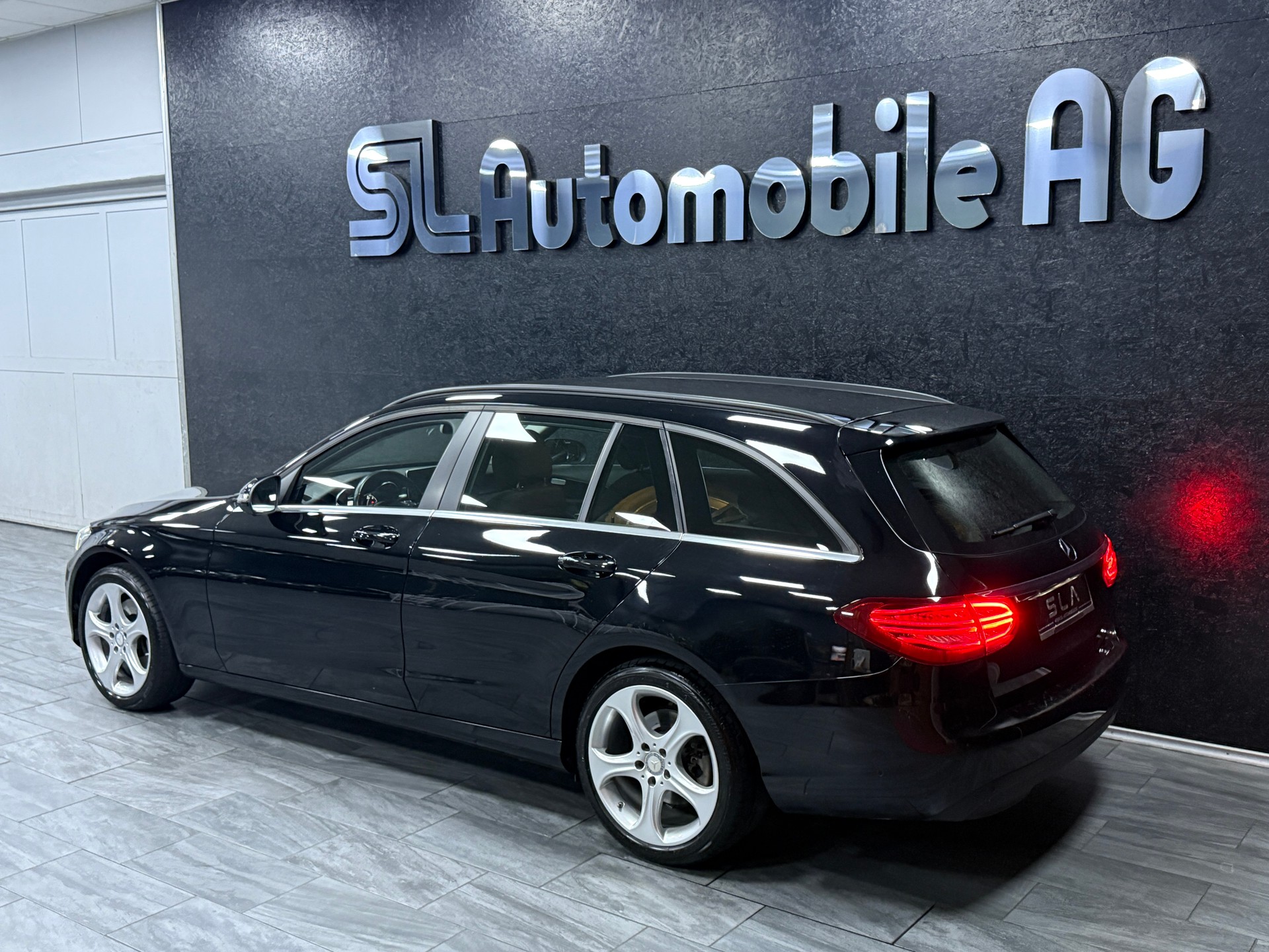 MERCEDES-BENZ C 250 BlueTEC Avantgarde 4Matic 7G-Tronic / CH Fz + Hand-image-4