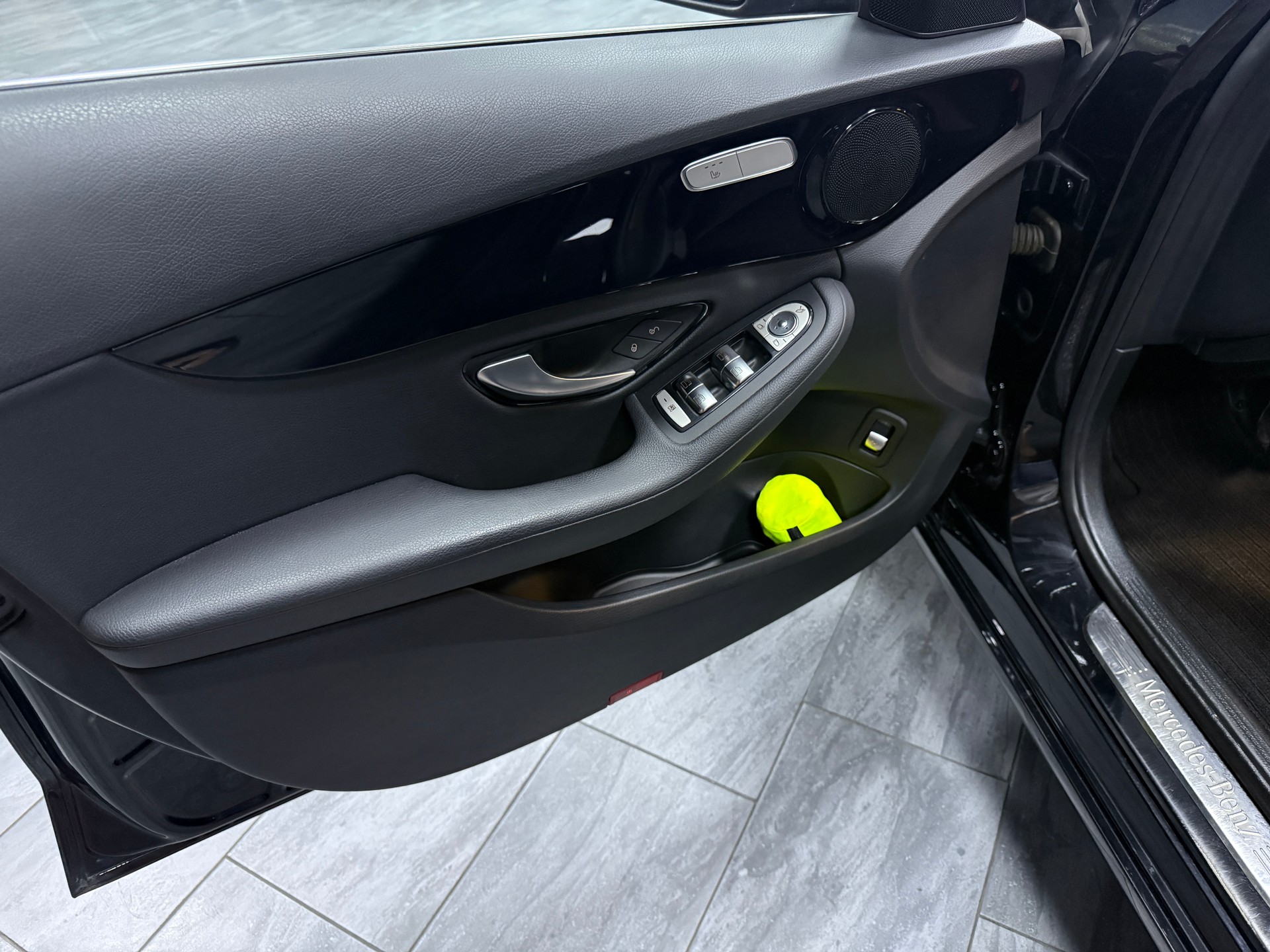 MERCEDES-BENZ C 250 BlueTEC Avantgarde 4Matic 7G-Tronic / CH Fz + Hand-image-10