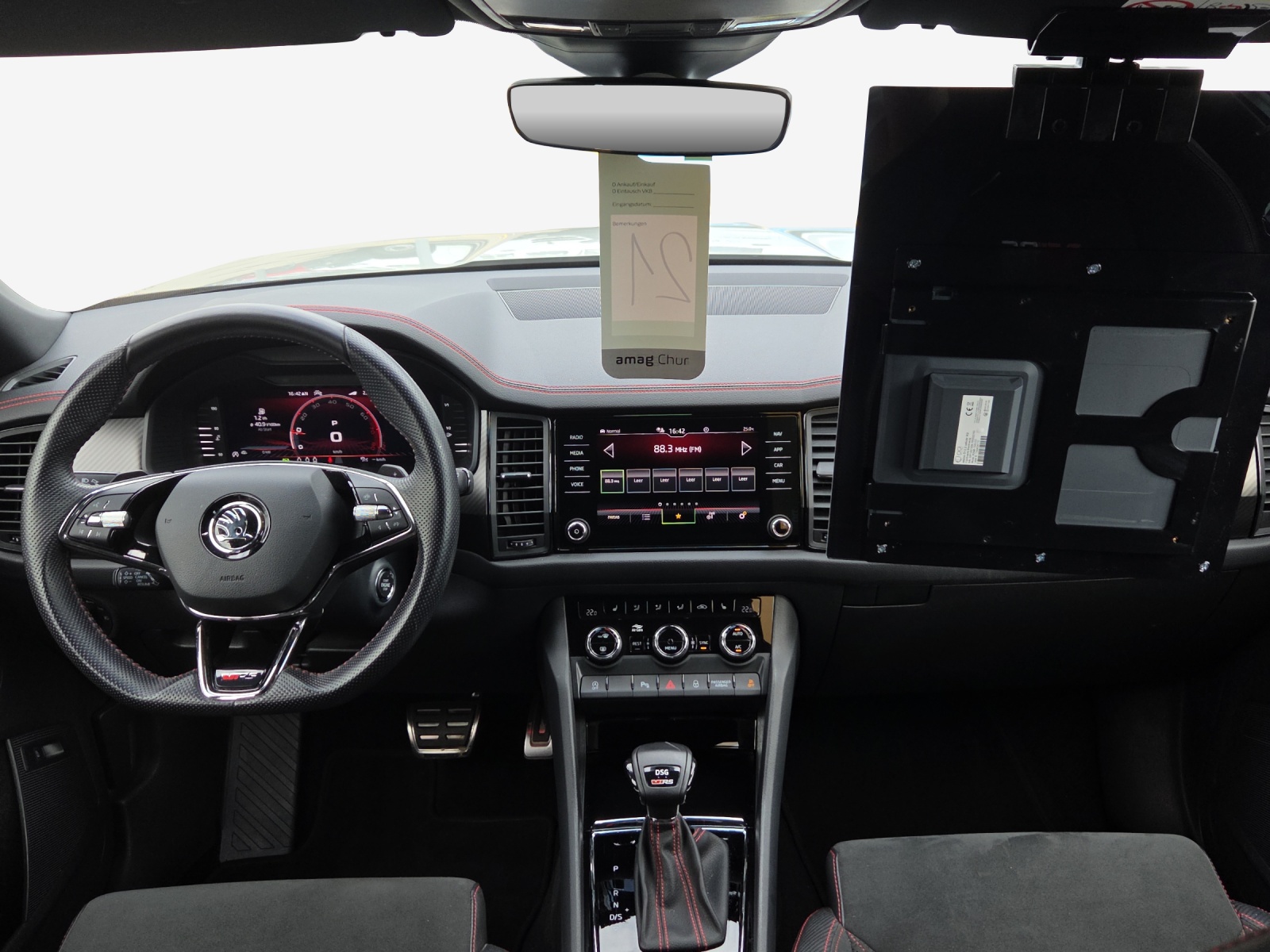 SKODA Kodiaq 2.0 TSI 4x4 RS-image-10