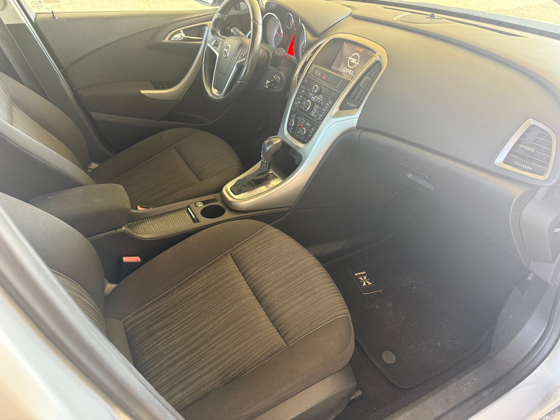 OPEL Astra SportsTourer 2.0 CDTi Sport Automatic-image-7