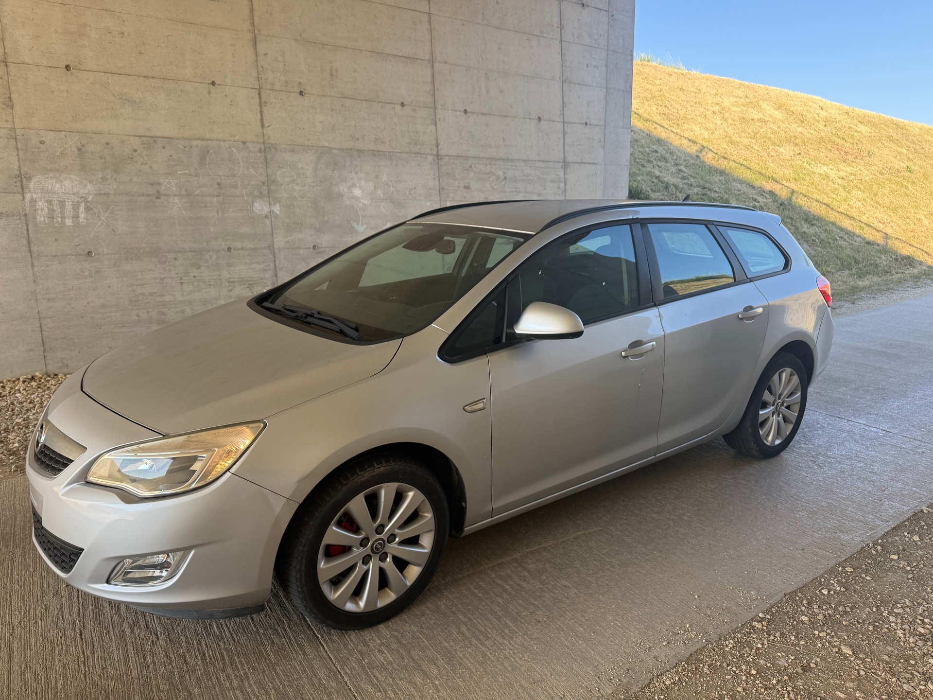 OPEL Astra SportsTourer 2.0 CDTi Sport Automatic-image-1