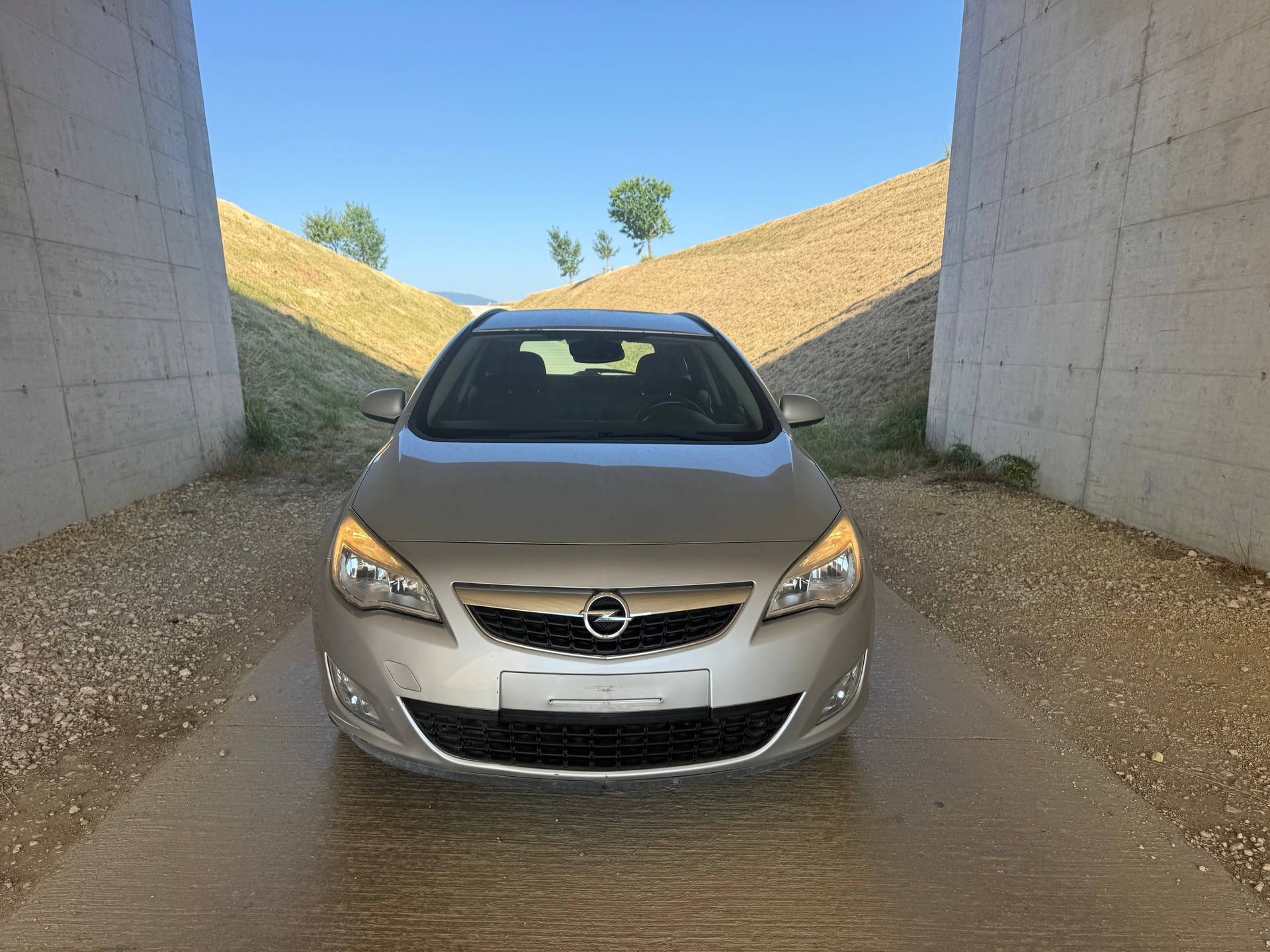 OPEL Astra SportsTourer 2.0 CDTi Sport Automatic-image-0