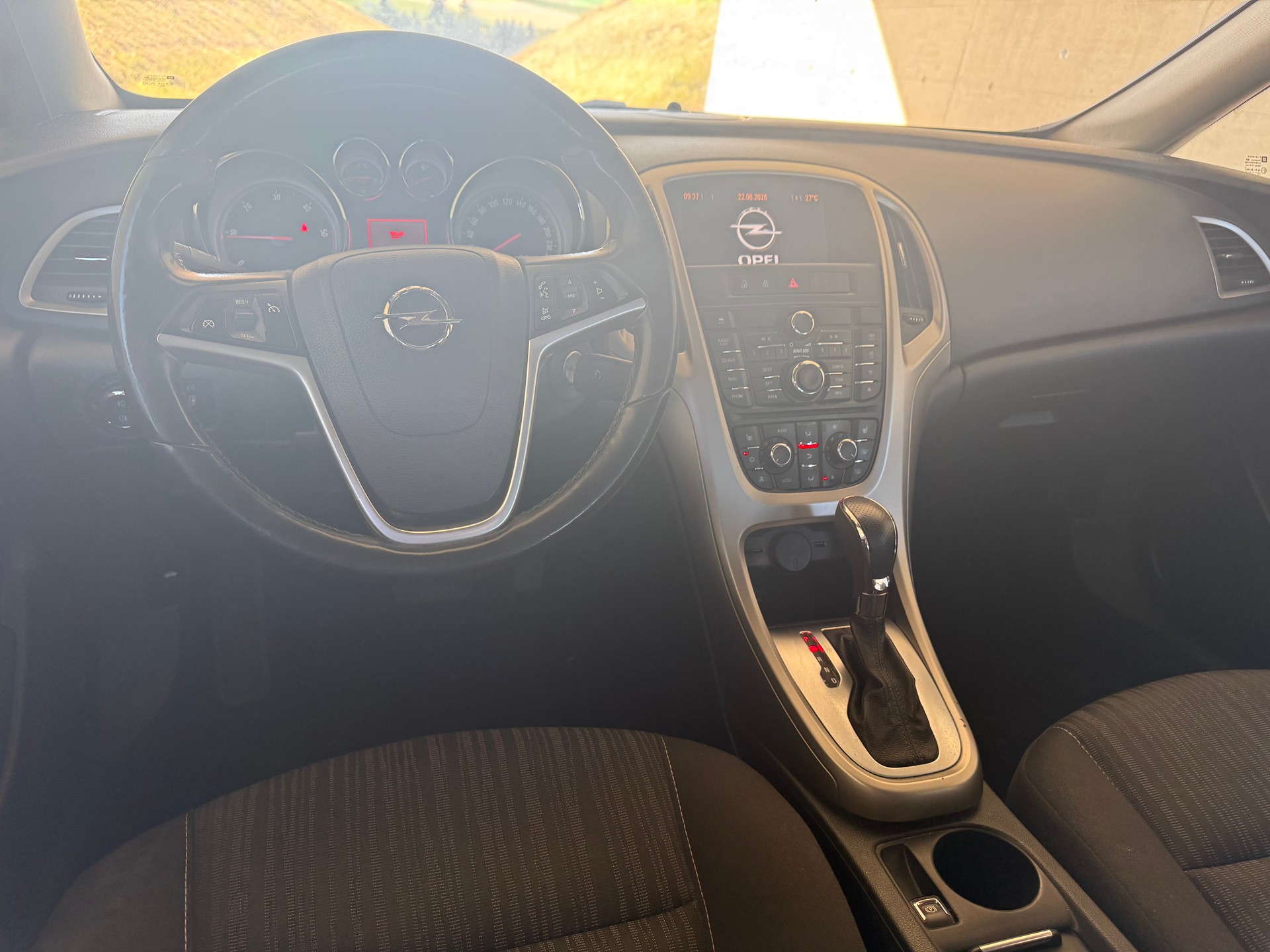 OPEL Astra SportsTourer 2.0 CDTi Sport Automatic-image-11